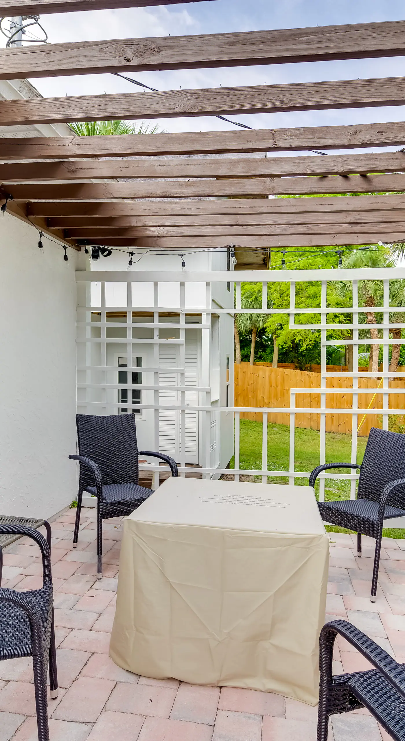 'Casa Blanco' Escape w/ Fire Pit in Sebastian!
