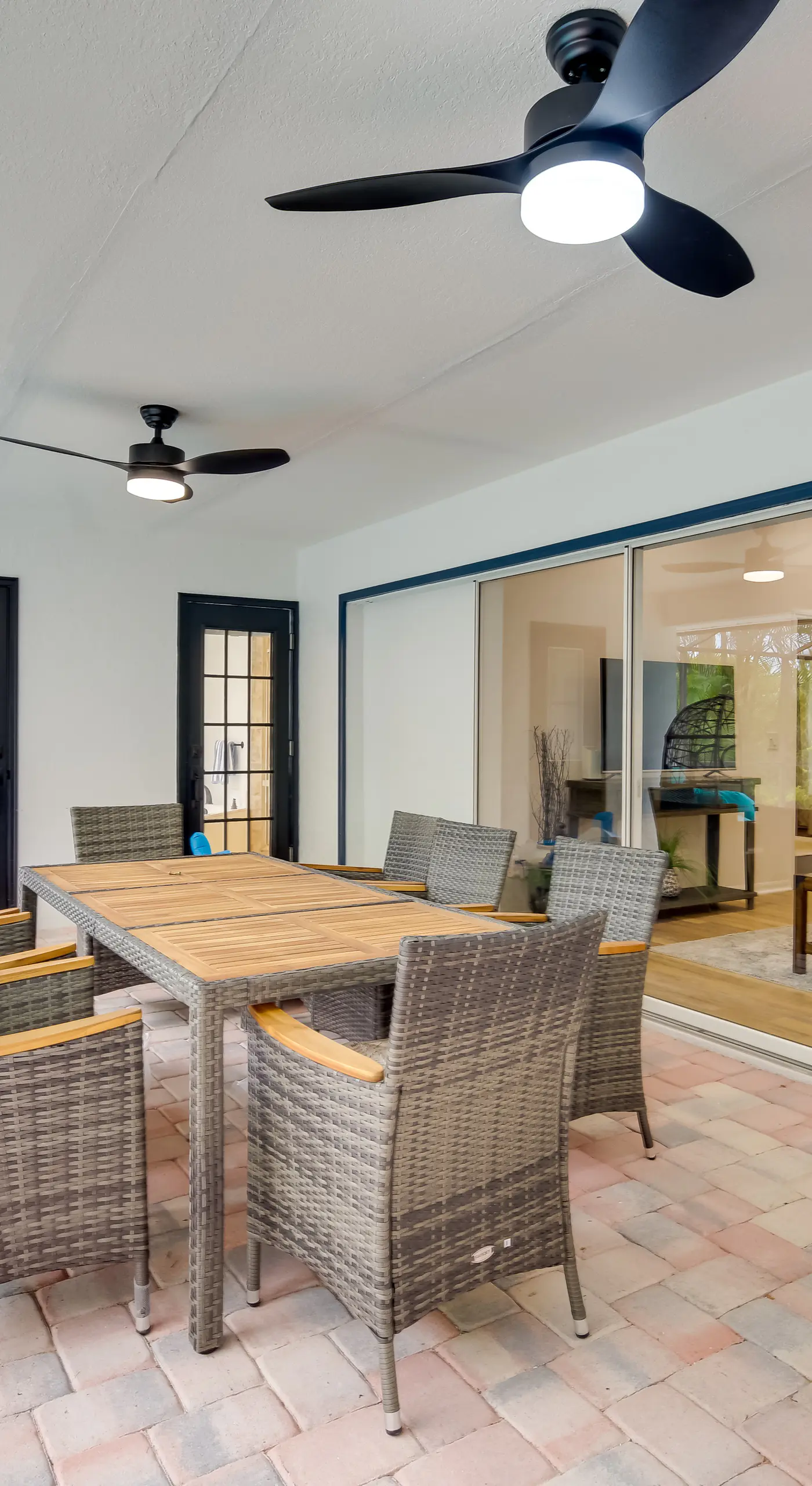 'Casa Blanco' Escape w/ Fire Pit in Sebastian!