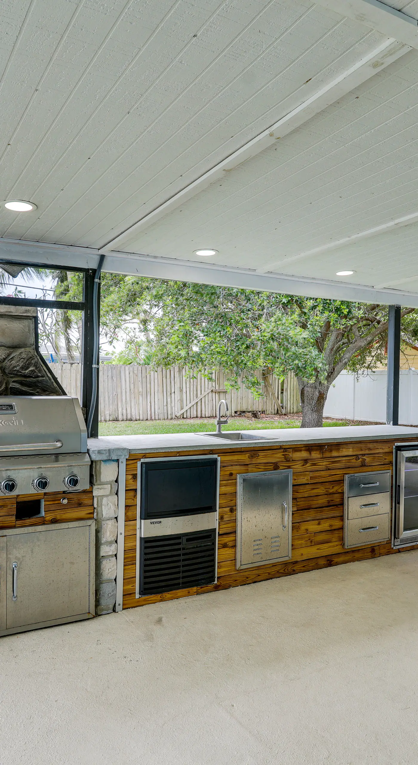 Pet-Friendly Cocoa Beach Home: Walk to Beach!