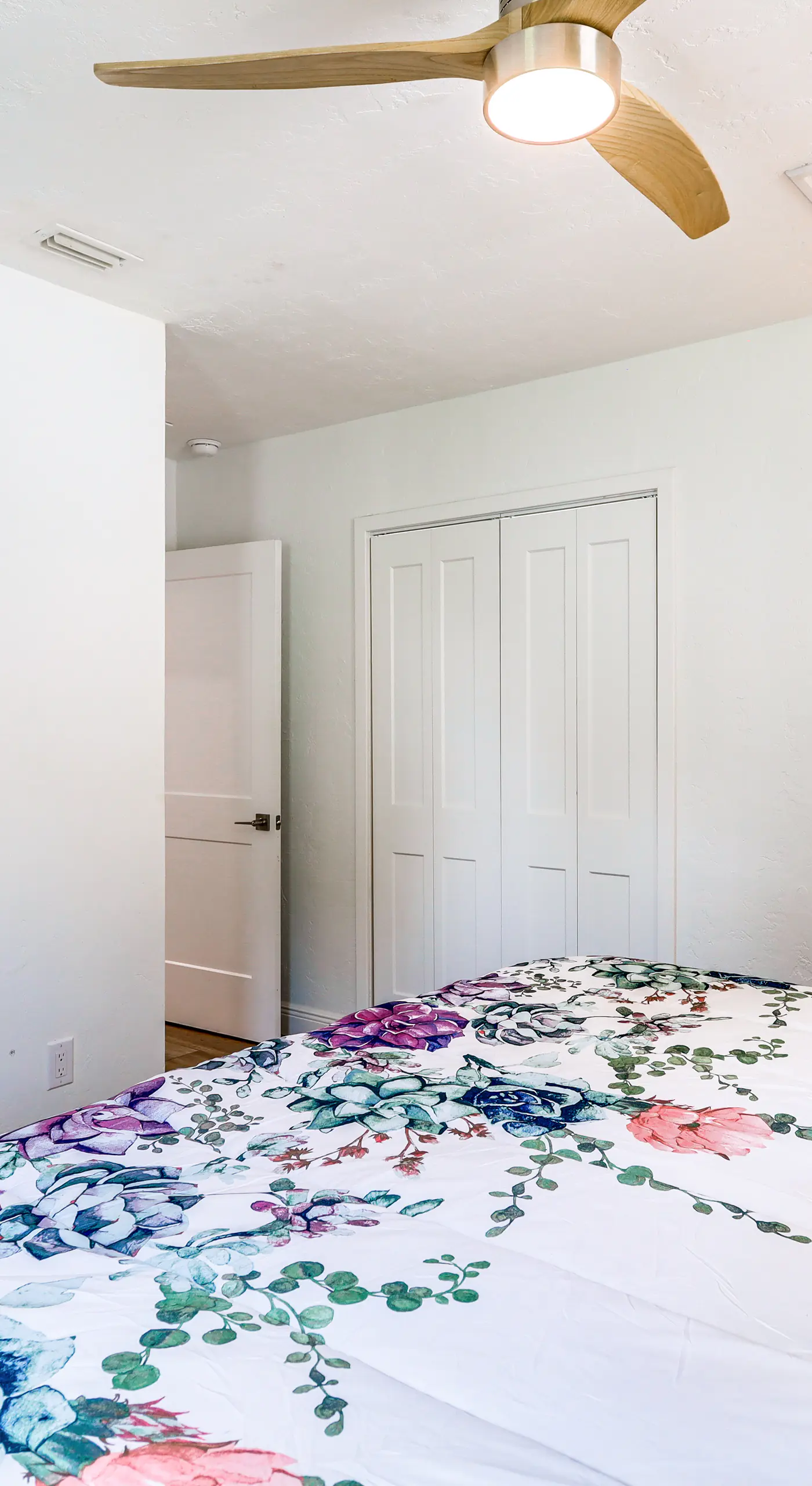 Pet-Friendly Cocoa Beach Home: Walk to Beach!