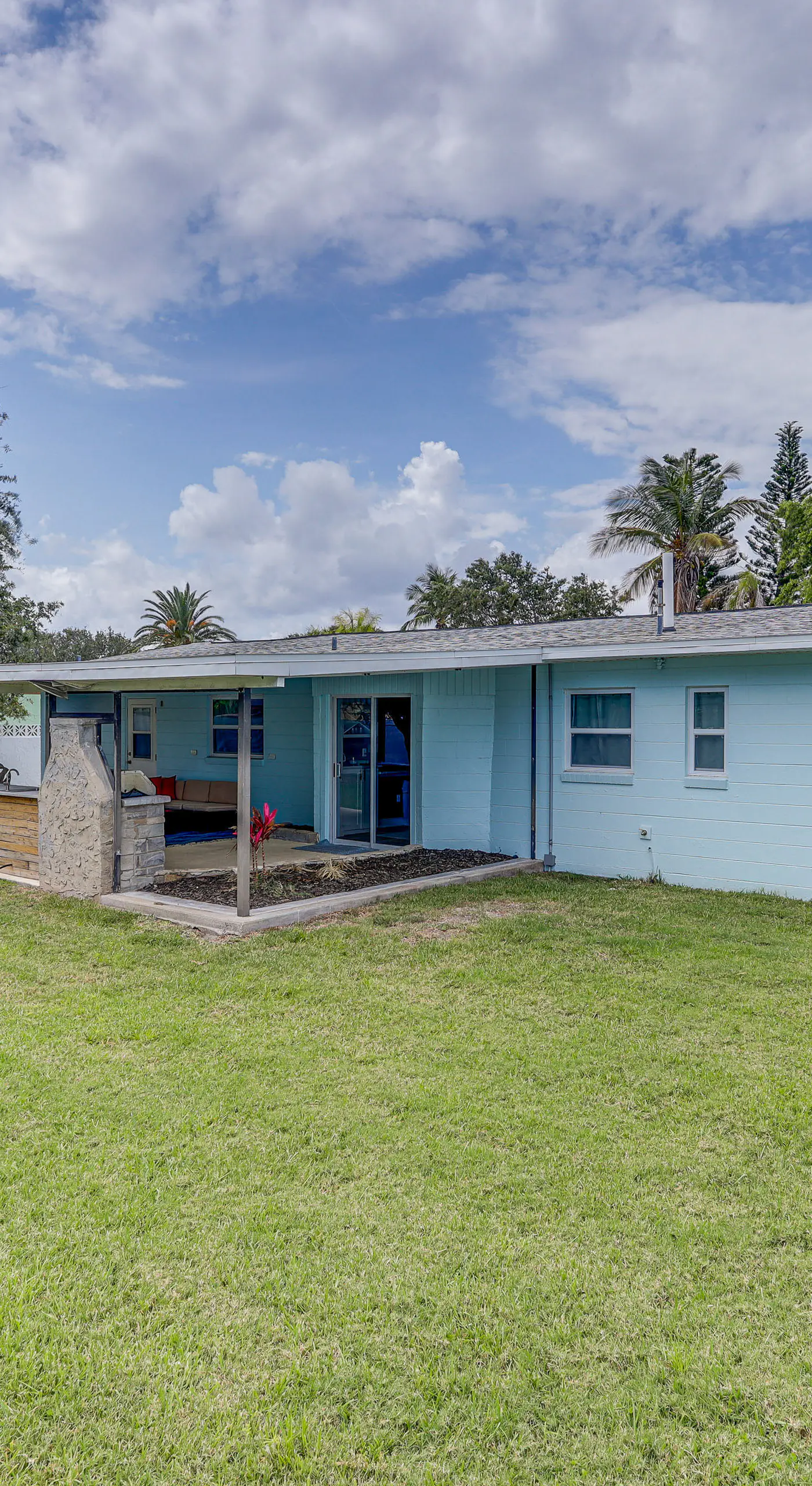 Pet-Friendly Cocoa Beach Home: Walk to Beach!