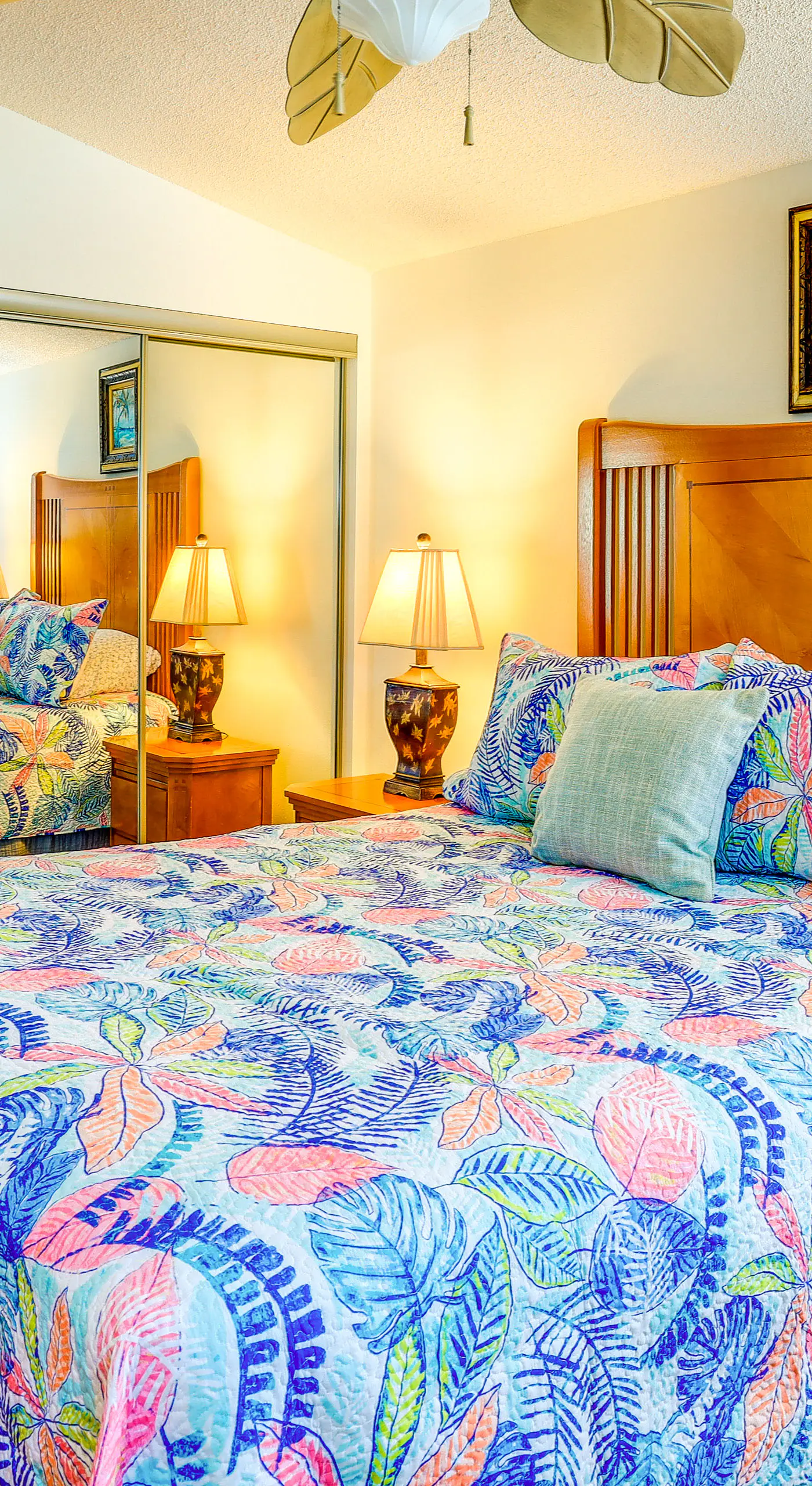 Pool Access, Walk to Beach! Cozy Jensen Beach Home