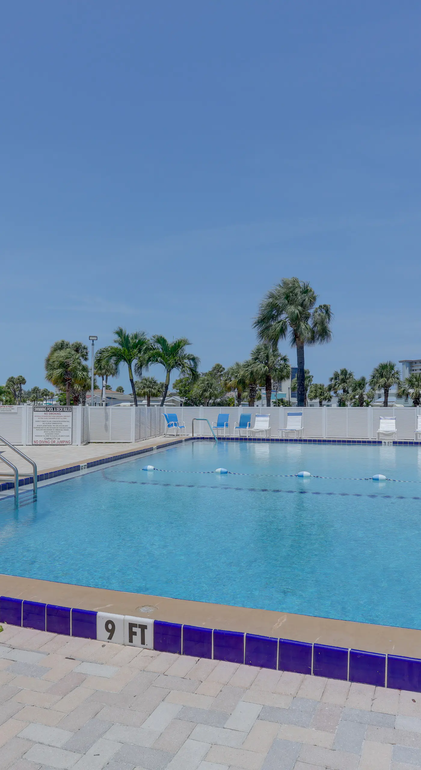 Pool Access, Walk to Beach! Cozy Jensen Beach Home