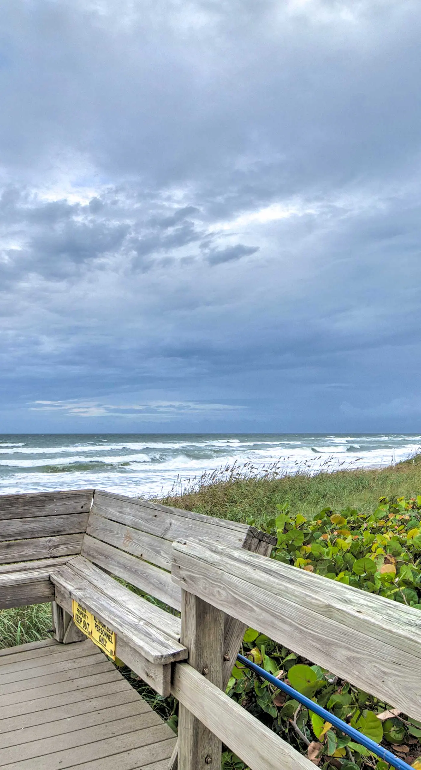 Pool Access, Walk to Beach! Cozy Jensen Beach Home