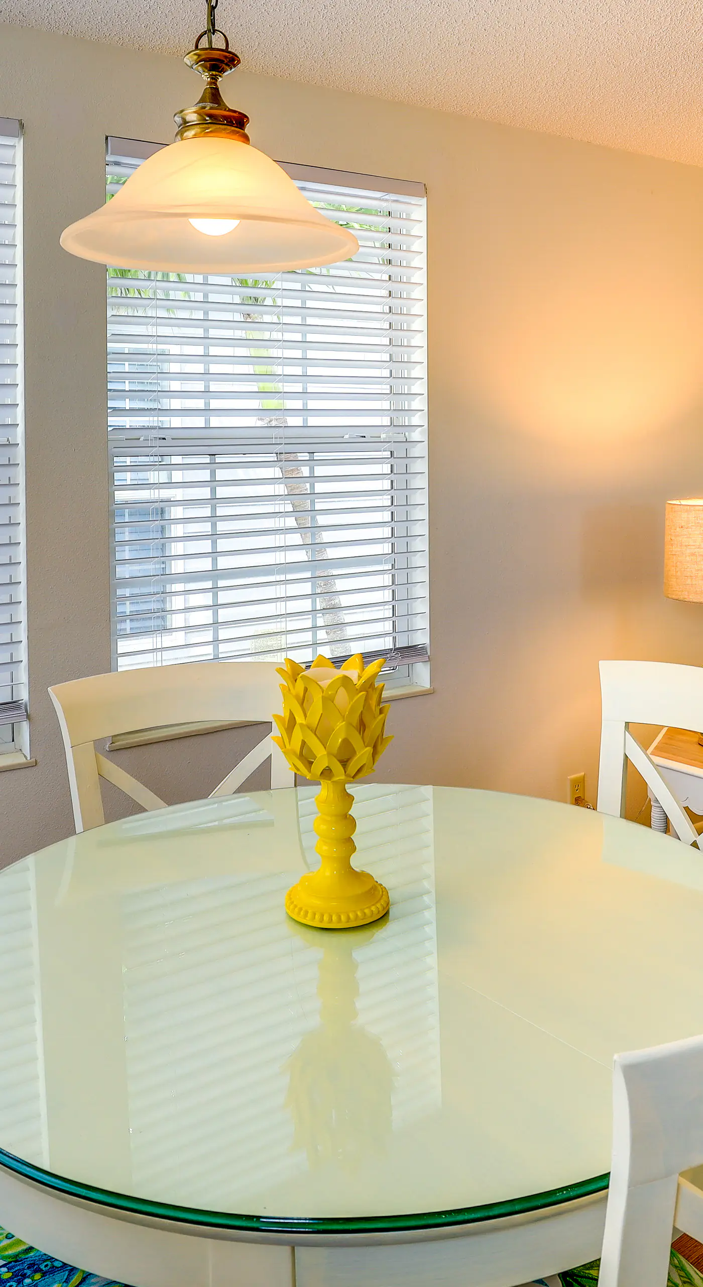 Pool Access, Walk to Beach! Cozy Jensen Beach Home
