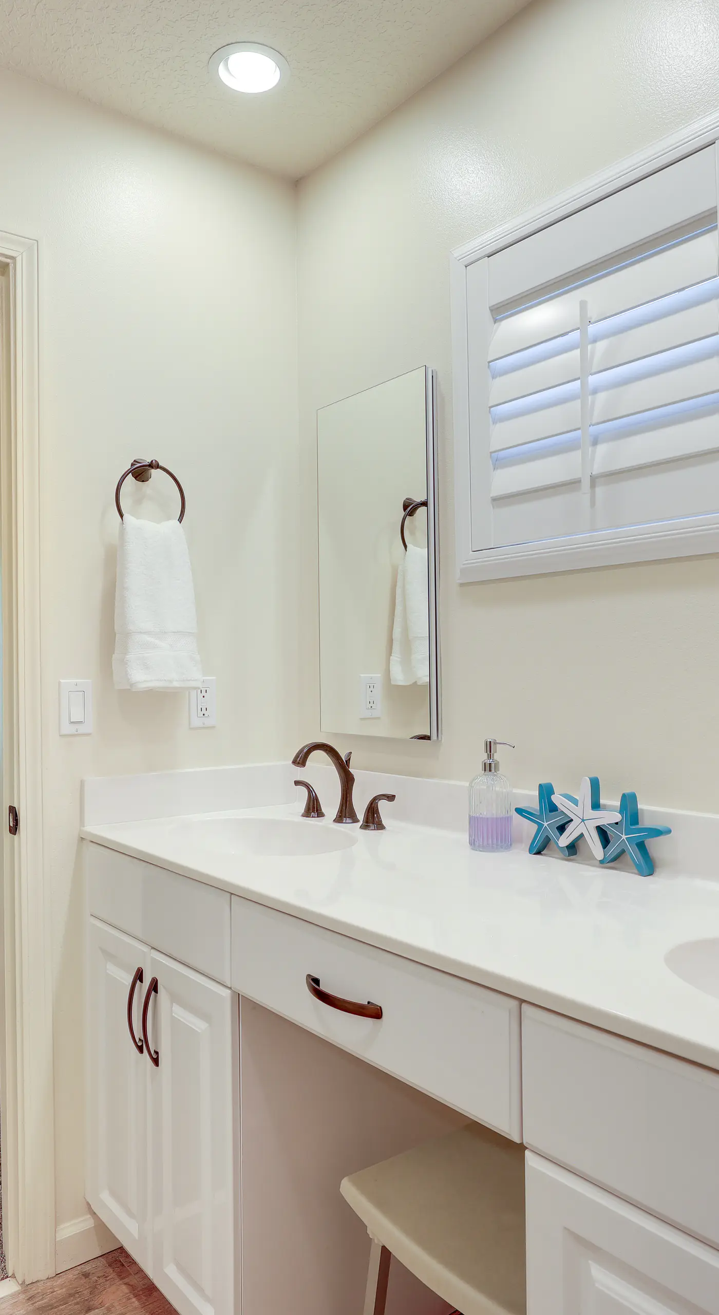 Pet-Friendly Fort Pierce Home w/ Screened Porch!