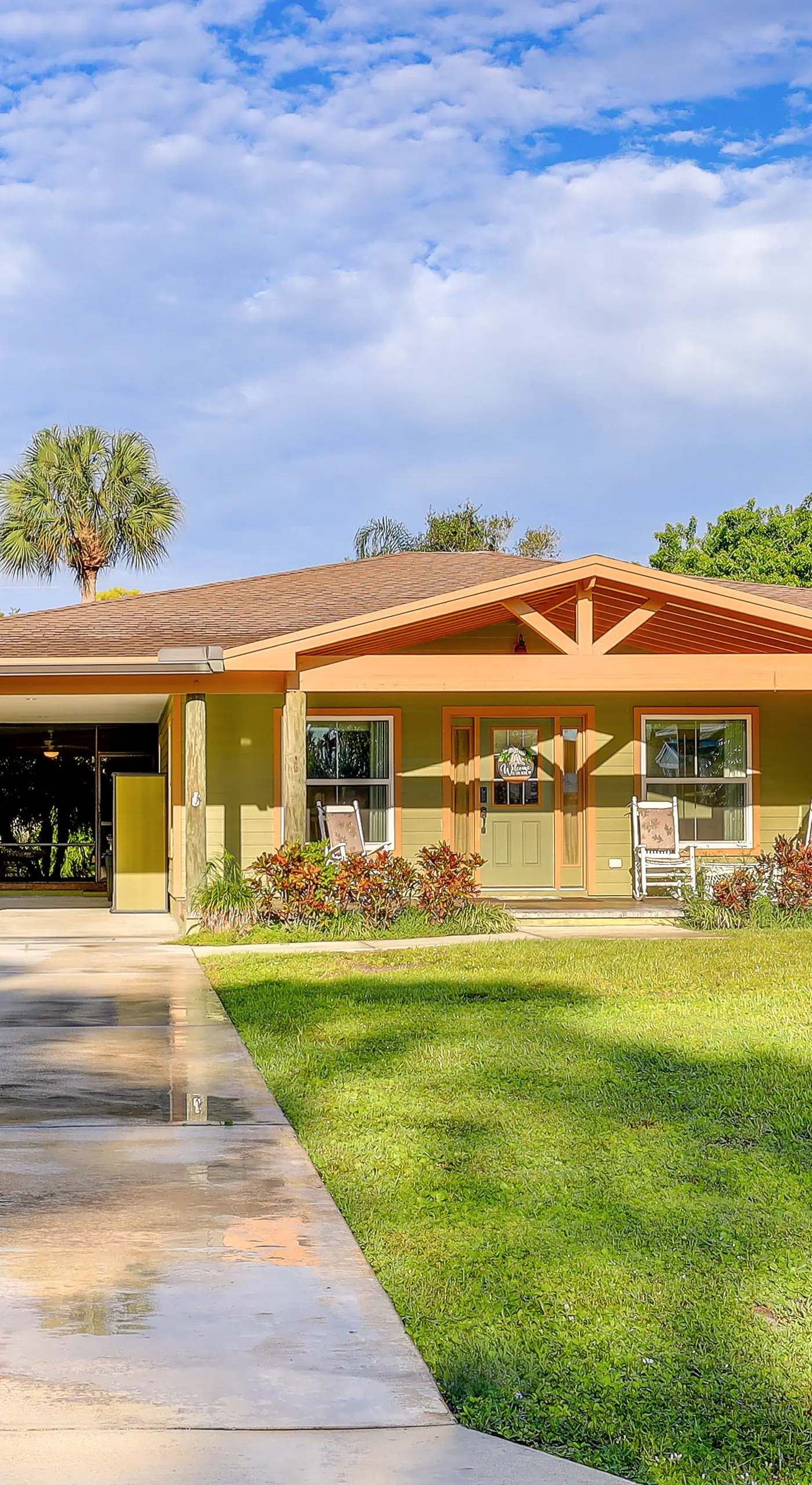 Pet-Friendly Fort Pierce Home w/ Screened Porch!