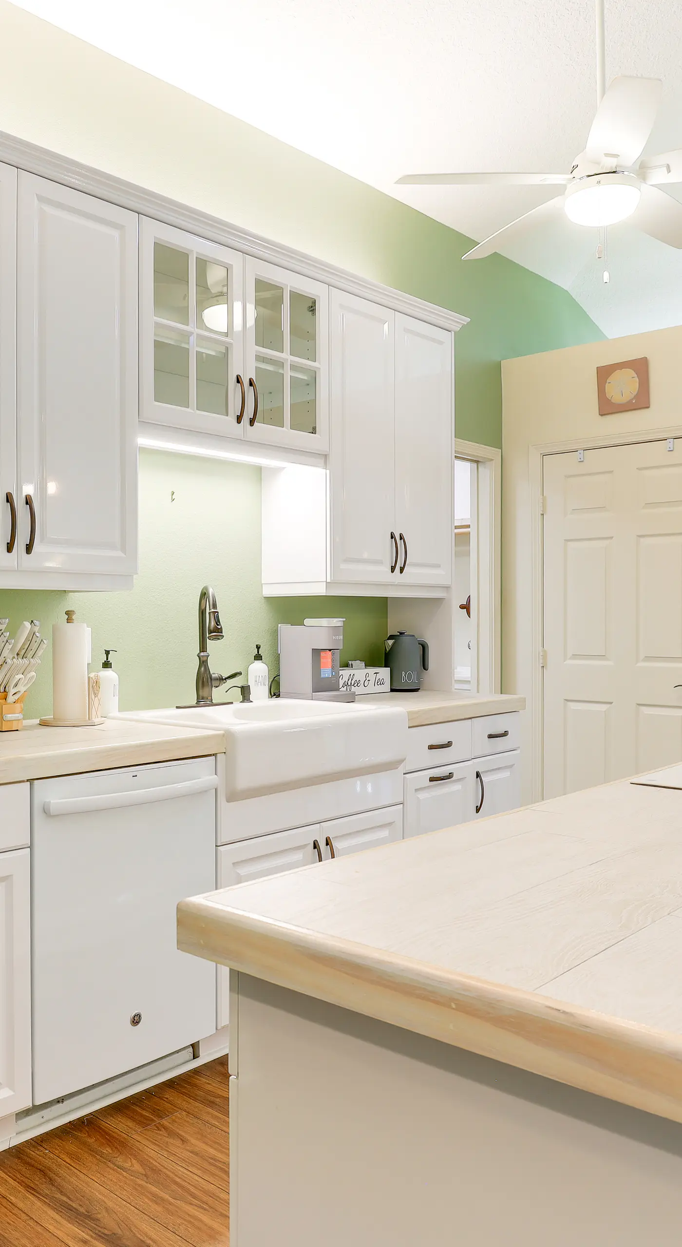Pet-Friendly Fort Pierce Home w/ Screened Porch!