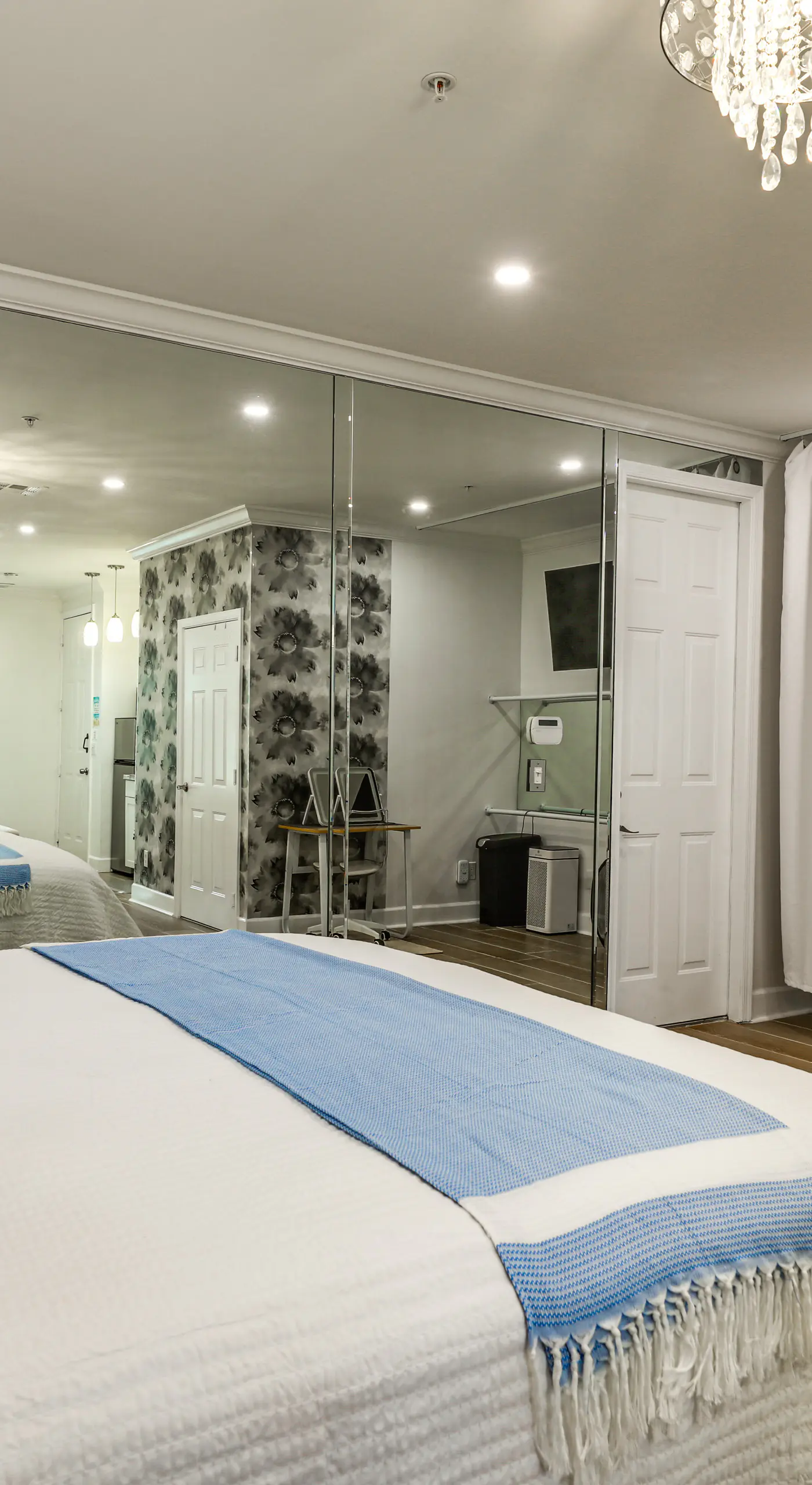 Pet-Friendly Studio: 6 Mi to Jupiter Beach Park!