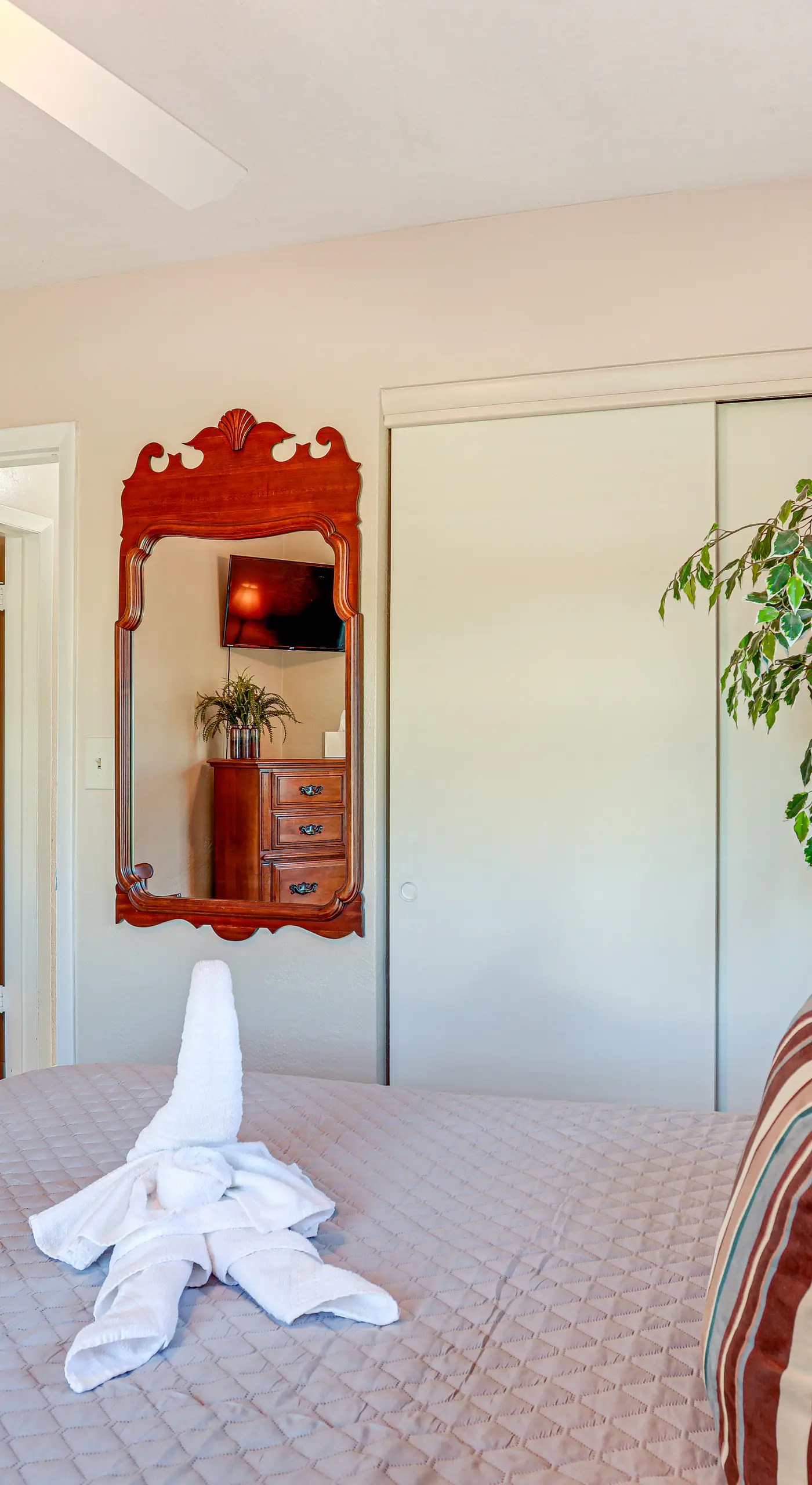Sunny Port St Lucie Home: Lanai & Golf Course View