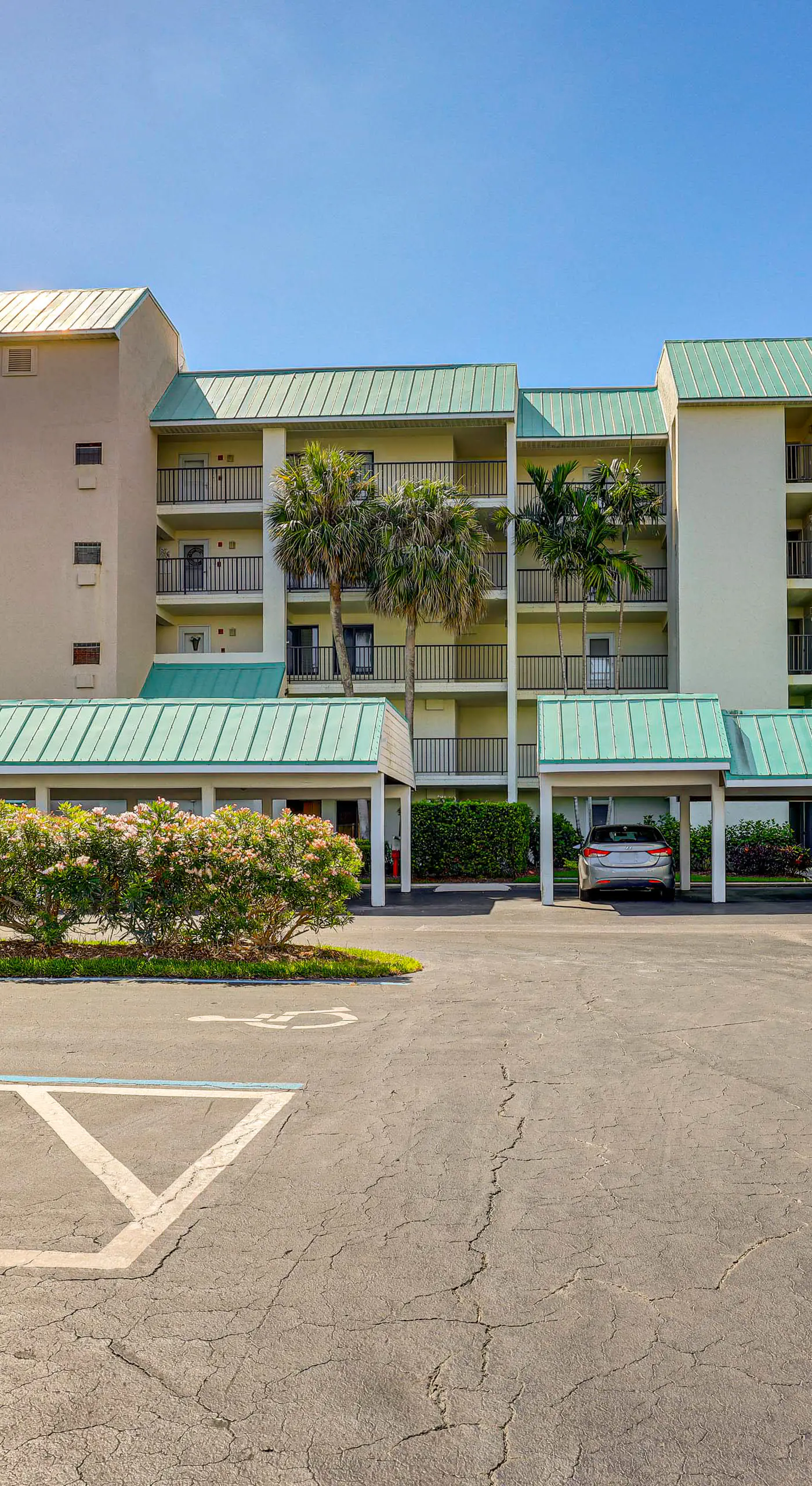Luxe Fort Pierce Beach Condo w/ Golf Views!