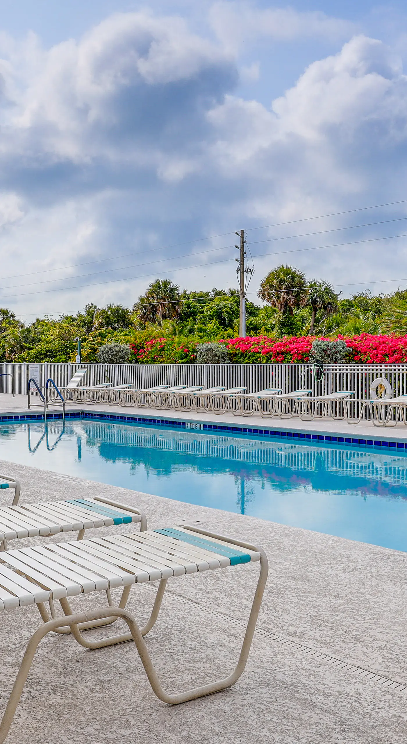 Fort Pierce Condo w/ Screened Porch: Walk to Beach