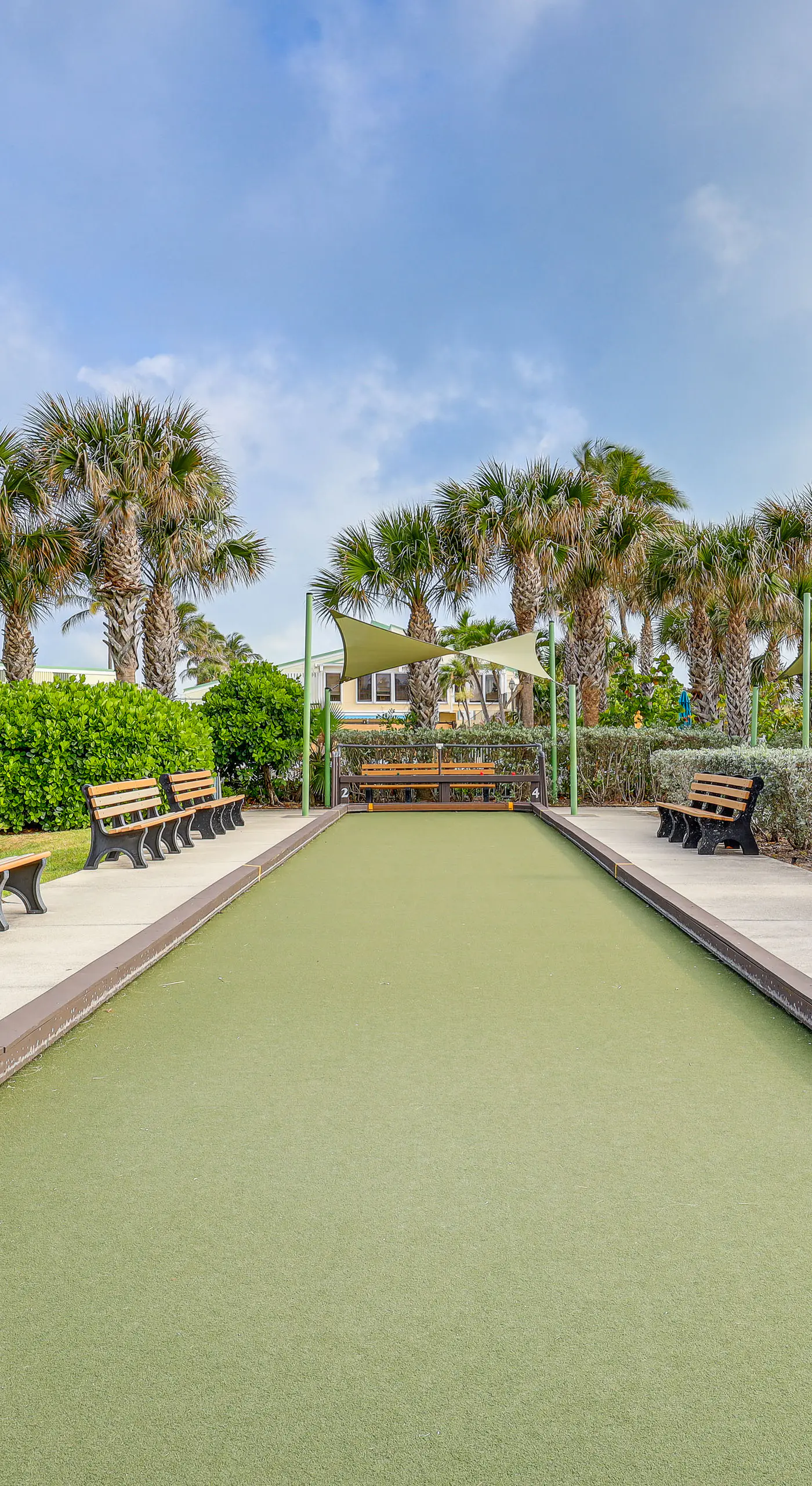 Fort Pierce Condo w/ Screened Porch: Walk to Beach