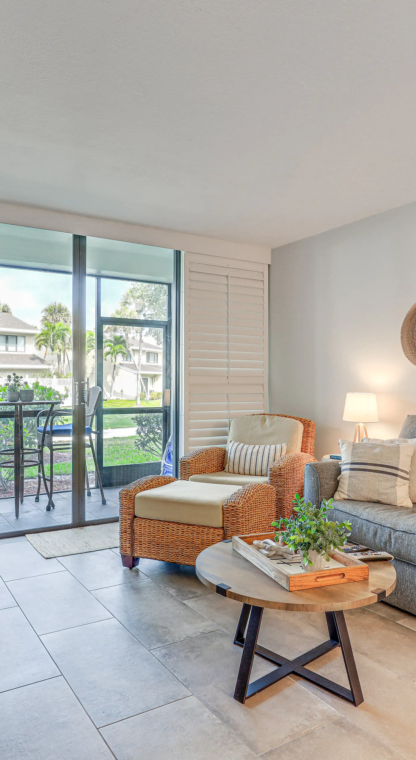 Fort Pierce Condo w/ Screened Porch: Walk to Beach