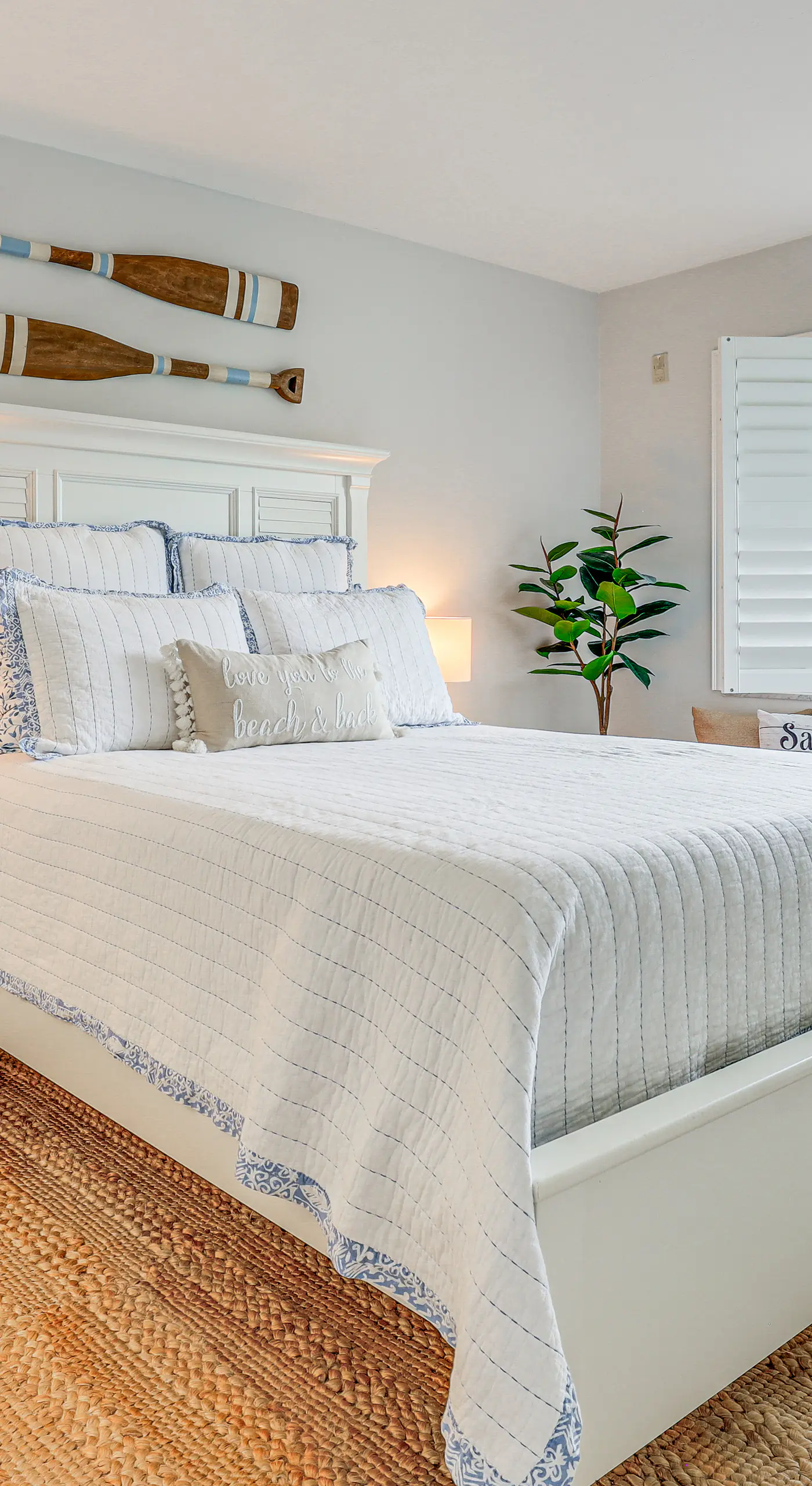 Fort Pierce Condo w/ Screened Porch: Walk to Beach