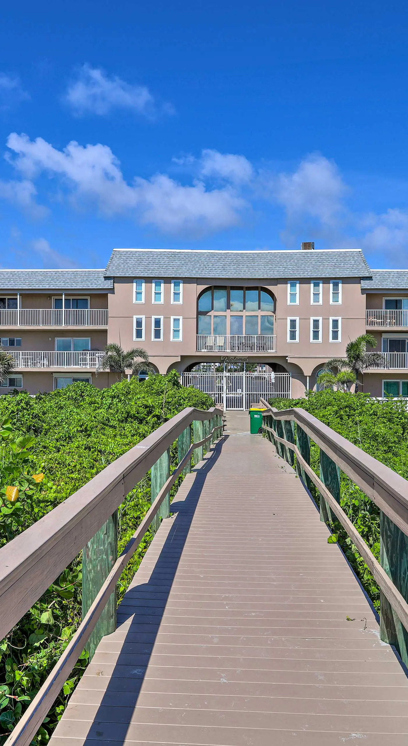 Cute Cocoa Beach Condo w/ Pool & Beach Access!