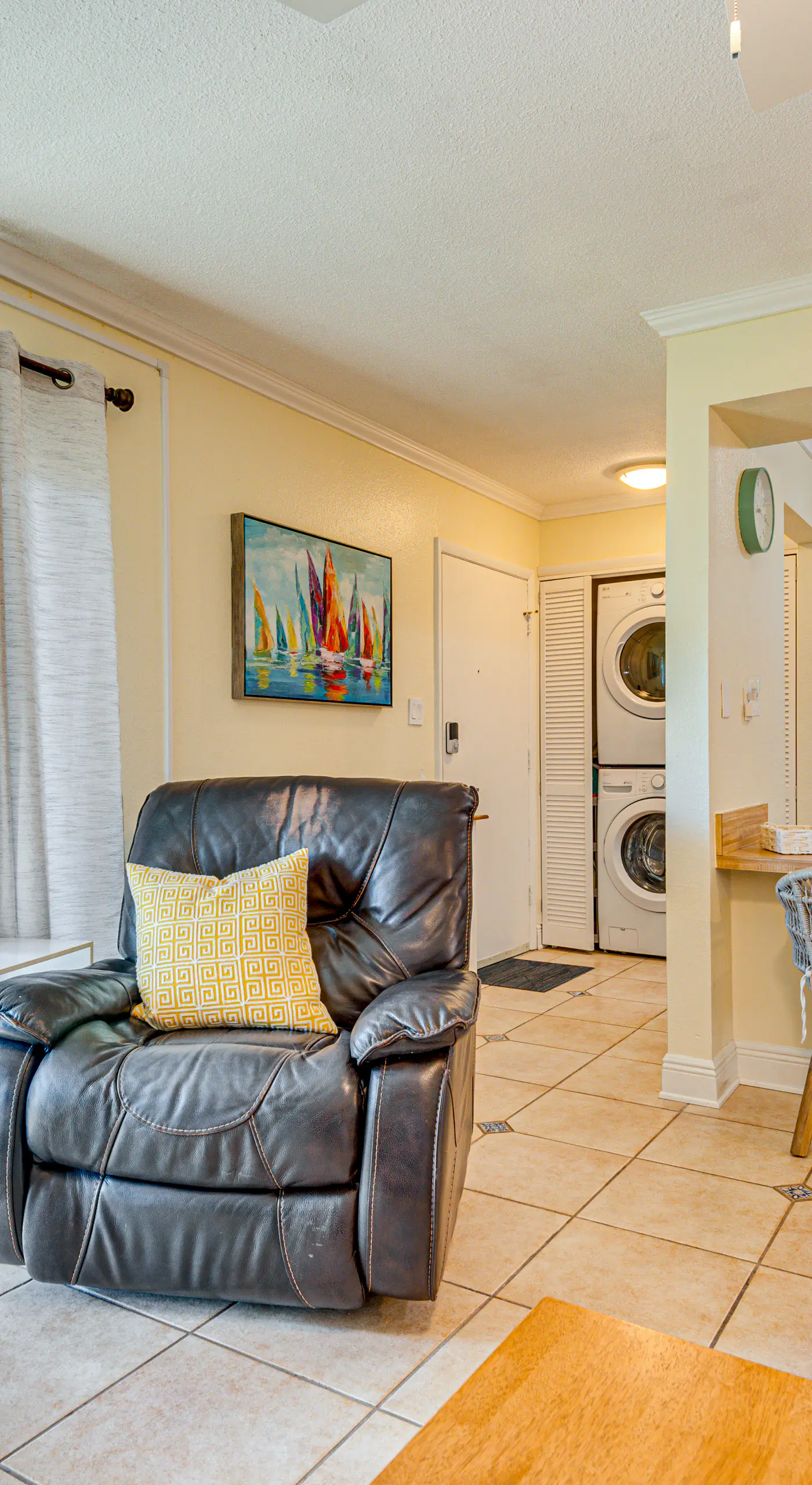 Cute Cocoa Beach Condo w/ Pool & Beach Access!