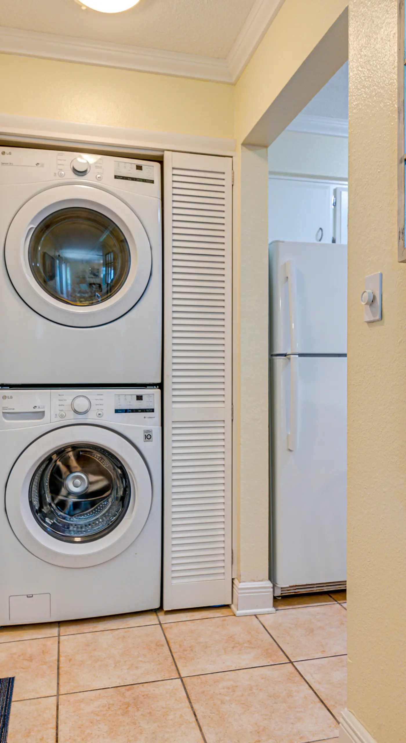 Cute Cocoa Beach Condo w/ Pool & Beach Access!