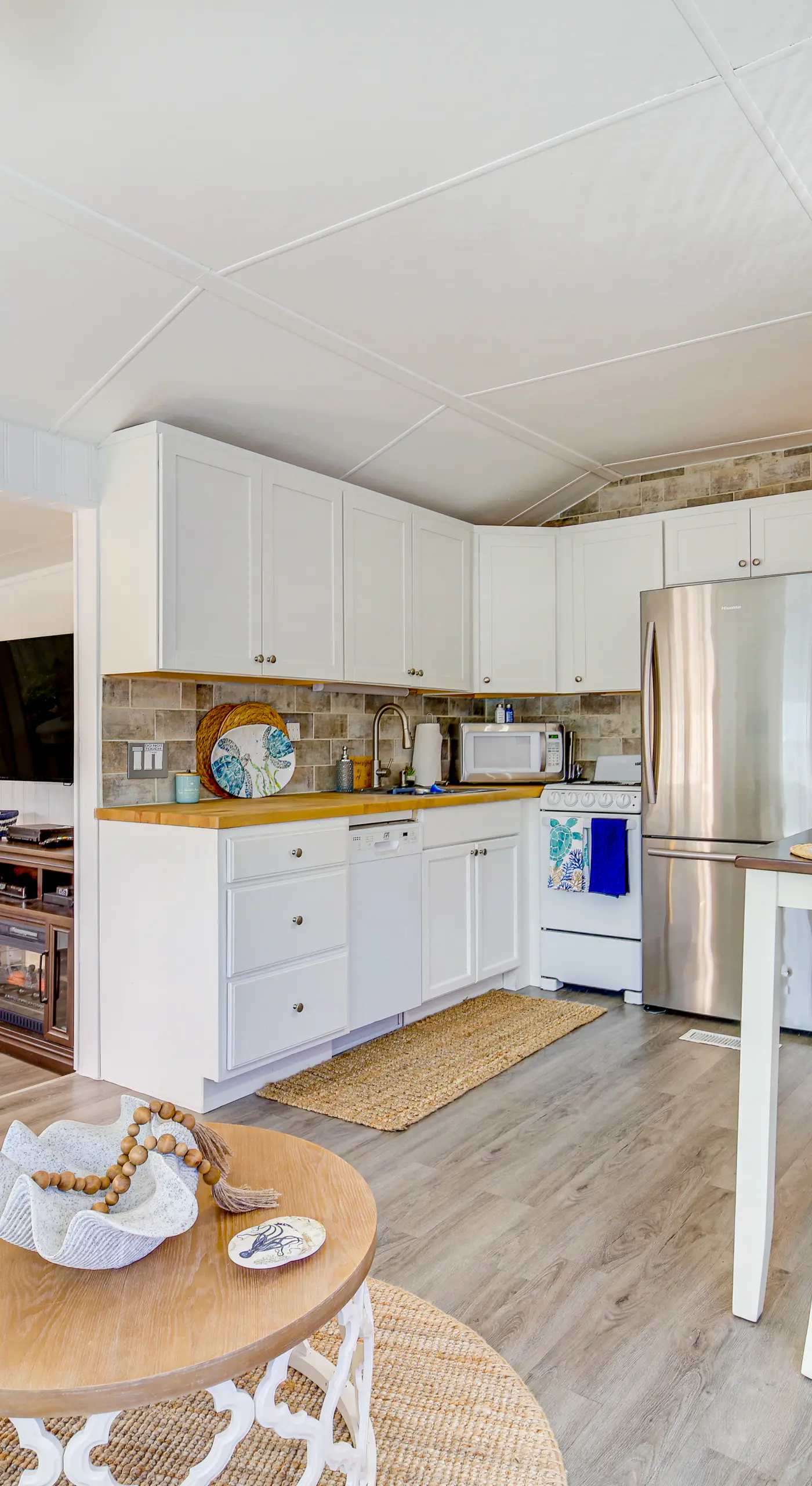 Island Cottage in Jensen Beach w/ Pool Access!