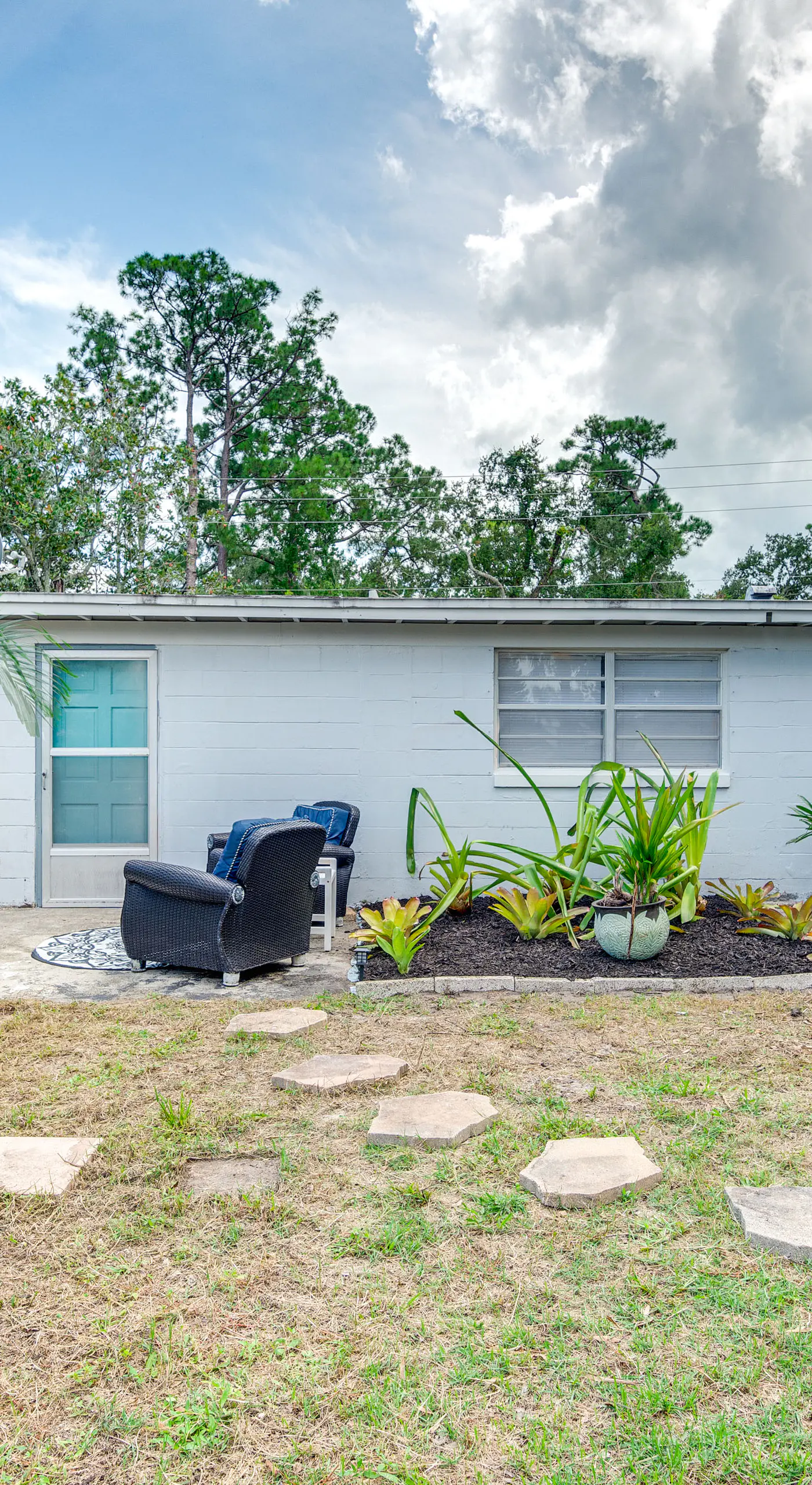 Apt 1 Mi to Riverfront in Titusville w/ Patio