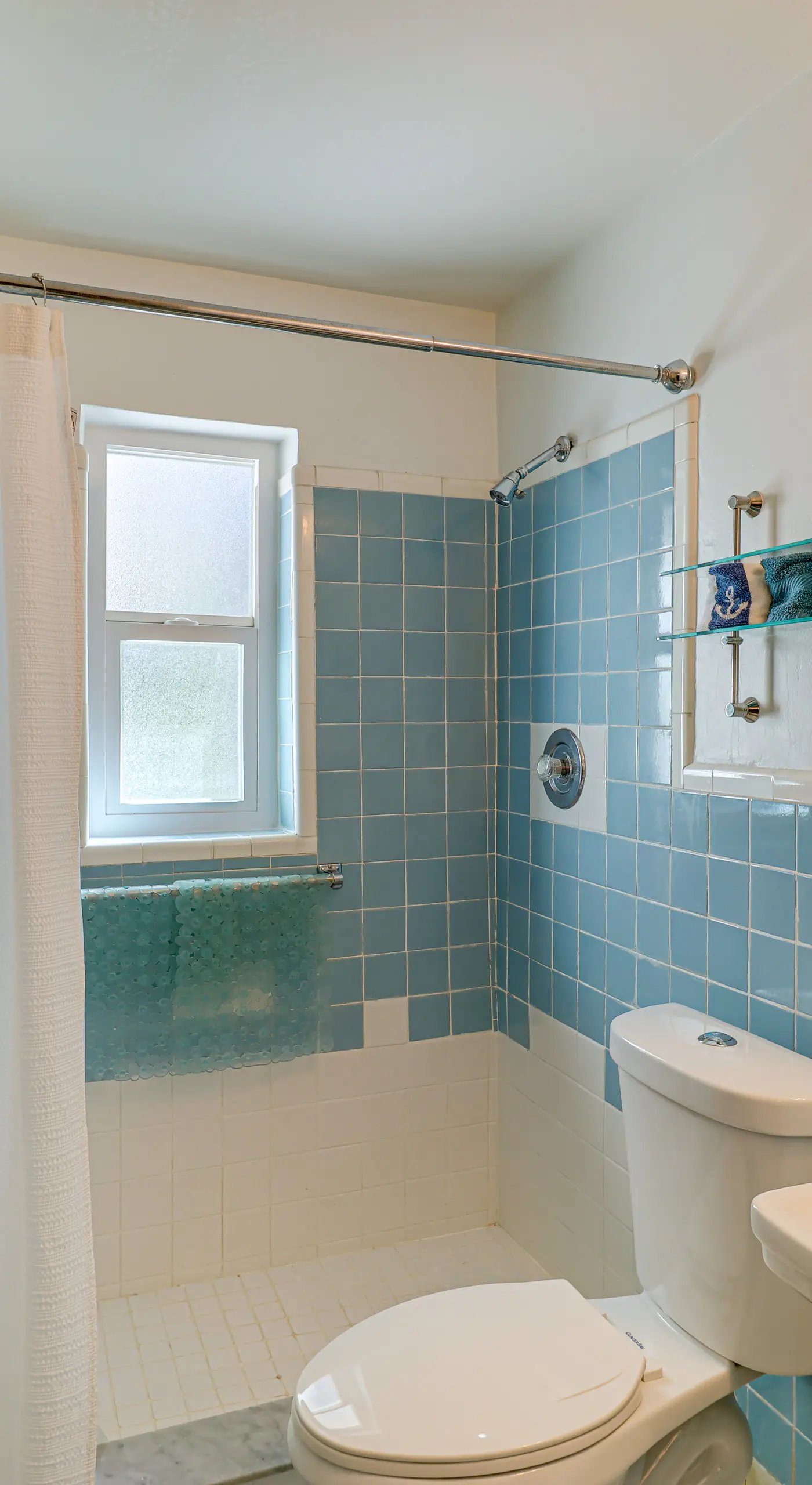 5 Mi to Vero Beach: Vintage Home w/ Sauna & Grill!