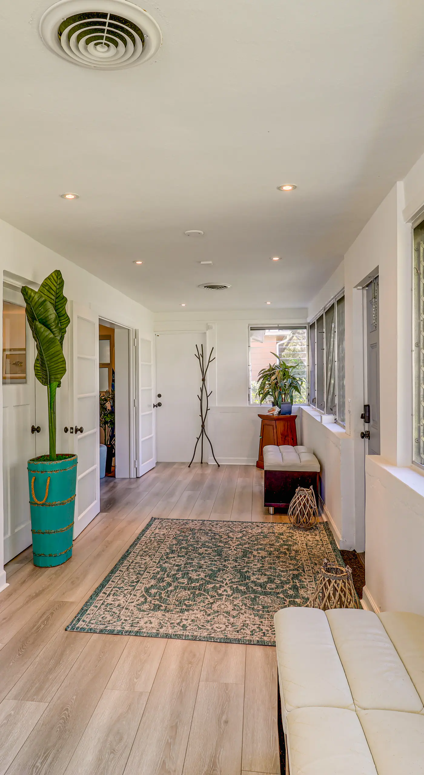 5 Mi to Vero Beach: Vintage Home w/ Sauna & Grill!