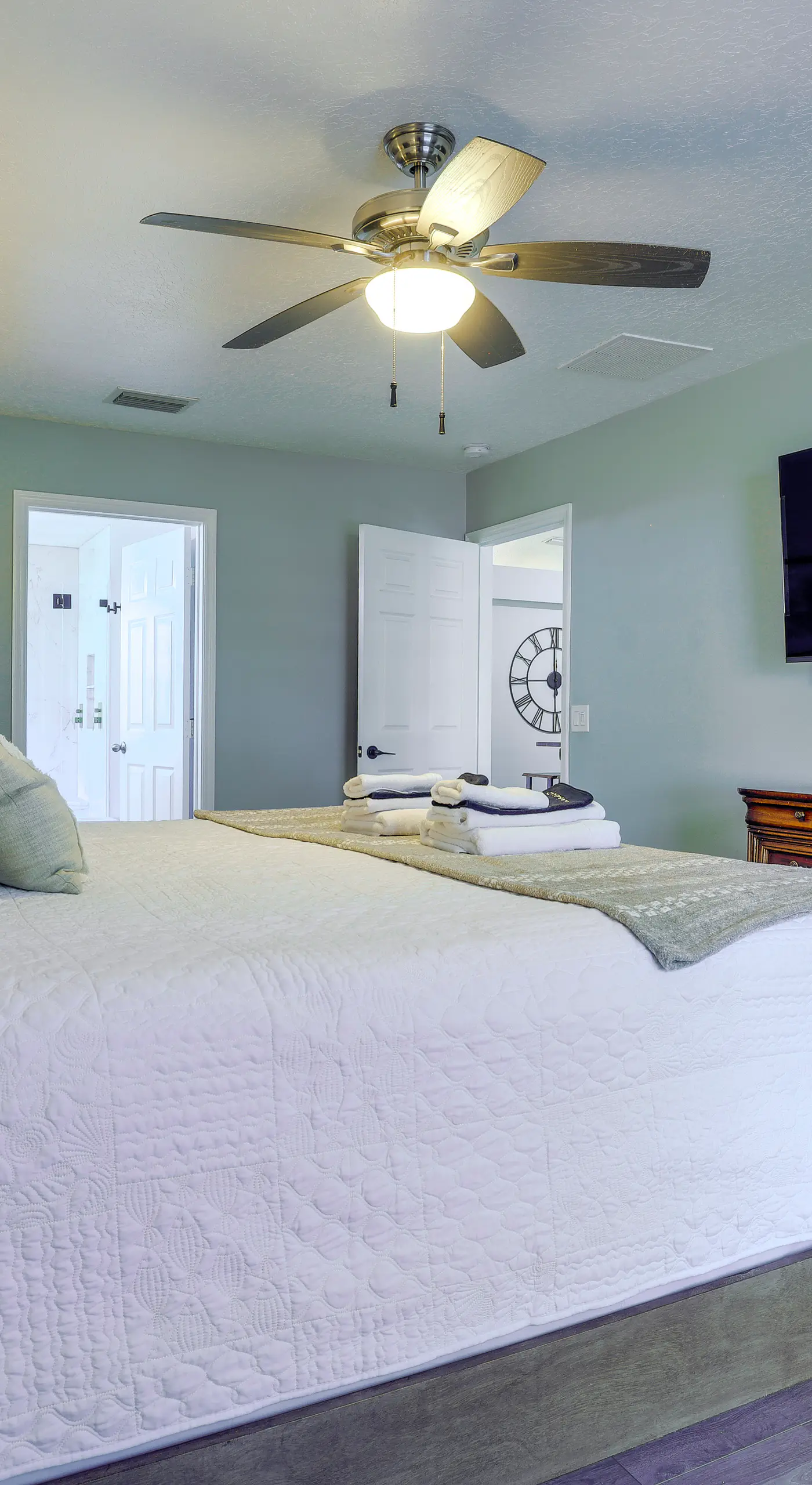 Close to Family Park: Home w/ Screened Lanai!