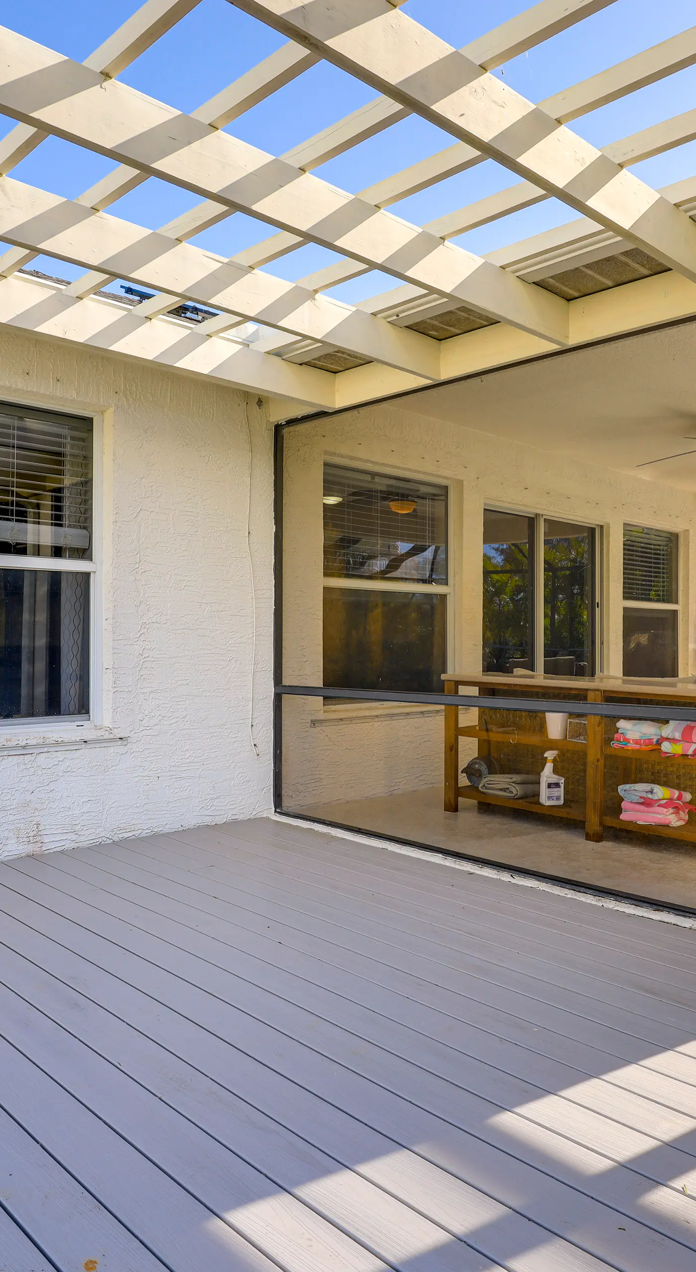 Close to Family Park: Home w/ Screened Lanai!