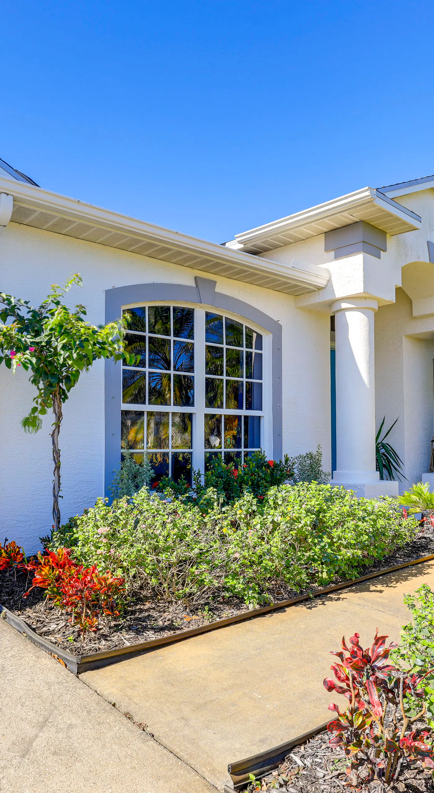 Close to Family Park: Home w/ Screened Lanai!