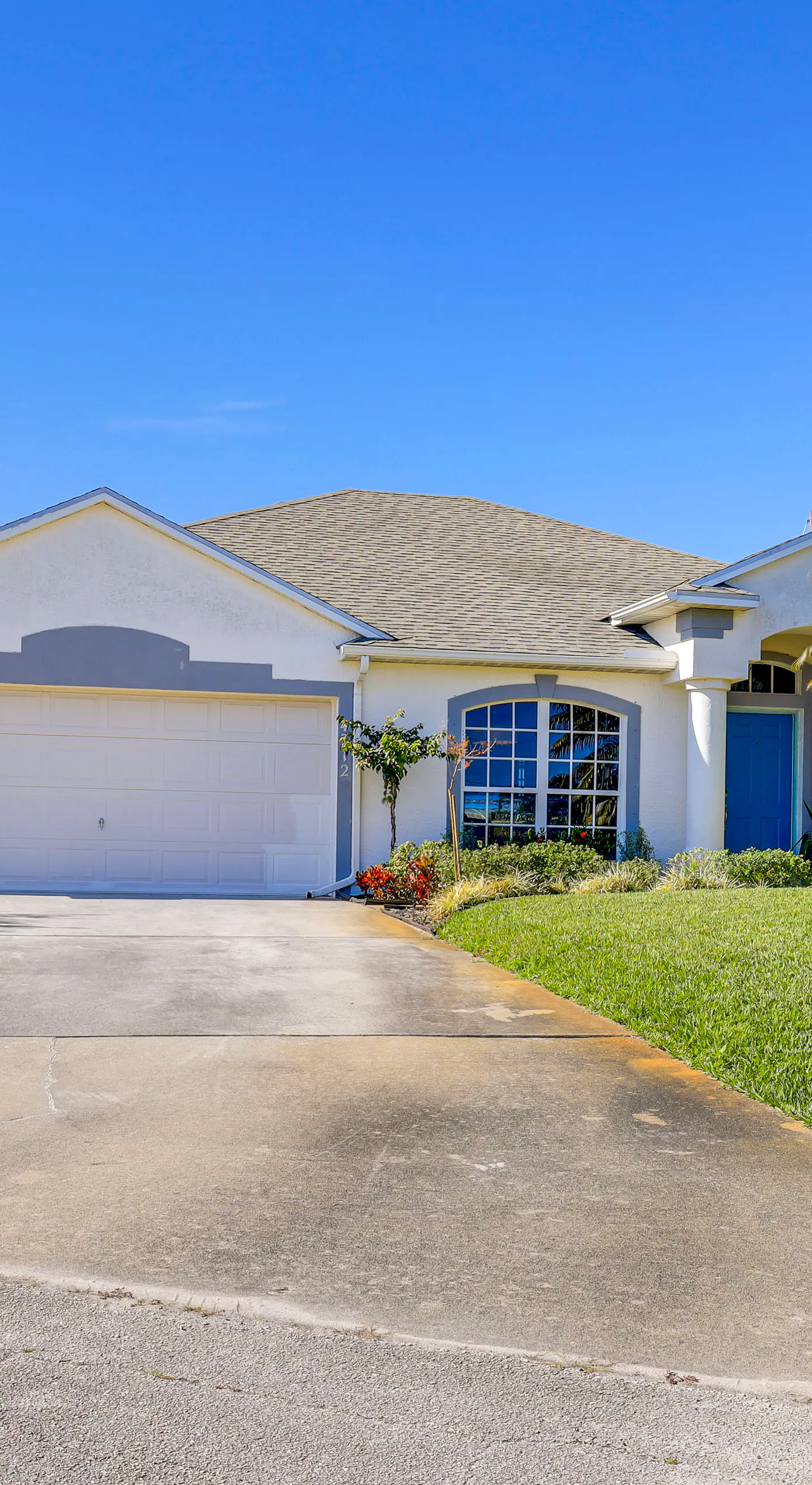 Close to Family Park: Home w/ Screened Lanai!