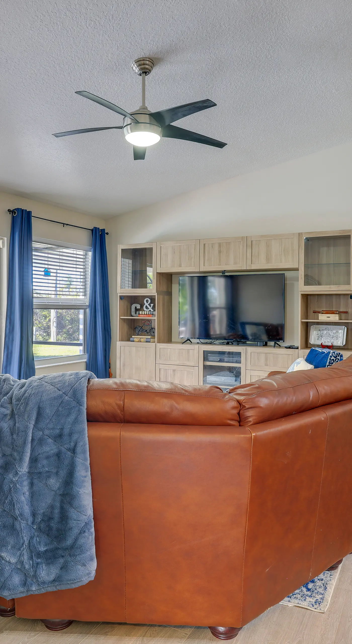 Close to Family Park: Home w/ Screened Lanai!