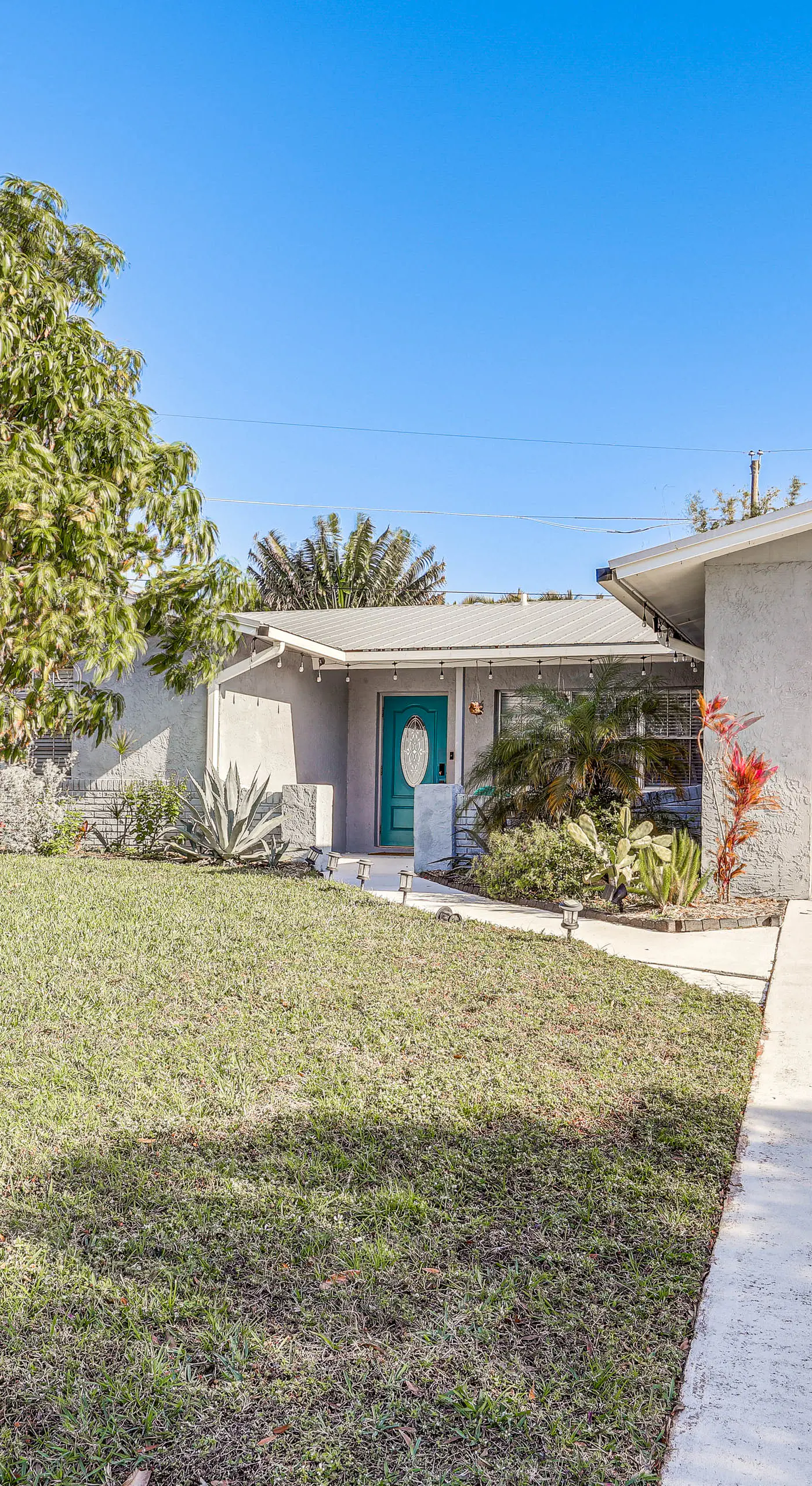 4 Mi to Jensen Beach Park: Family Home w/ Pool!
