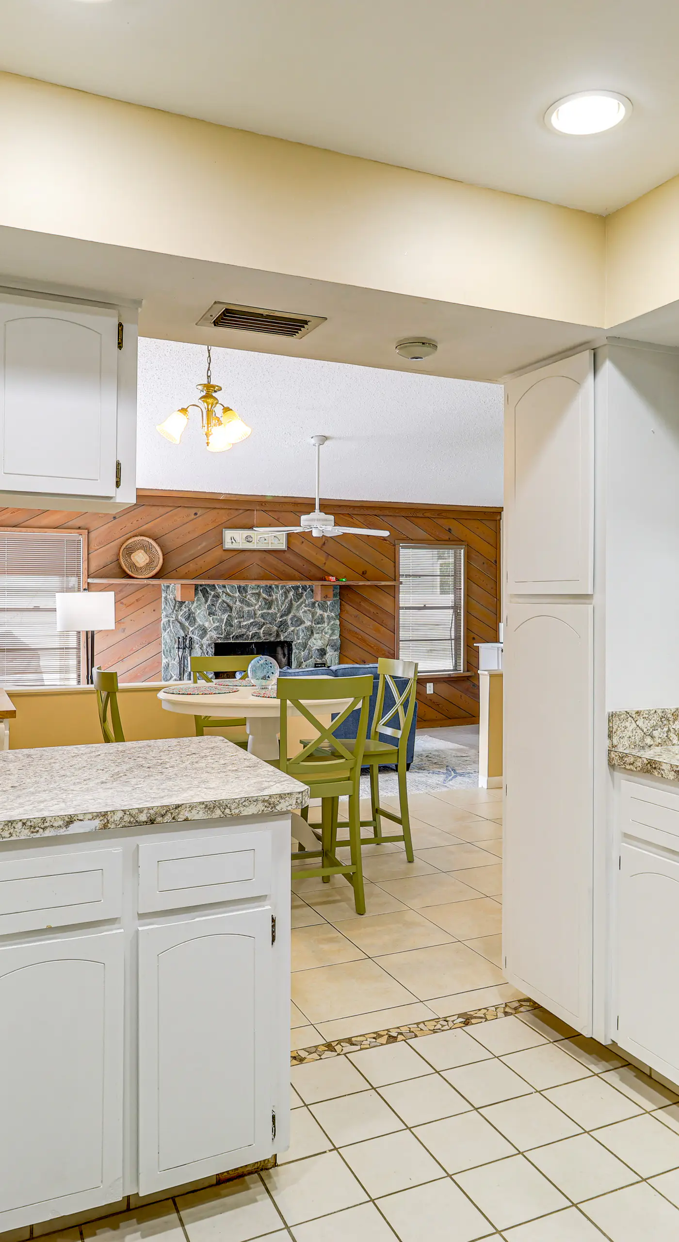 1 Mi to Dtwn Stuart: Bright Home w/ Pool & Spa!