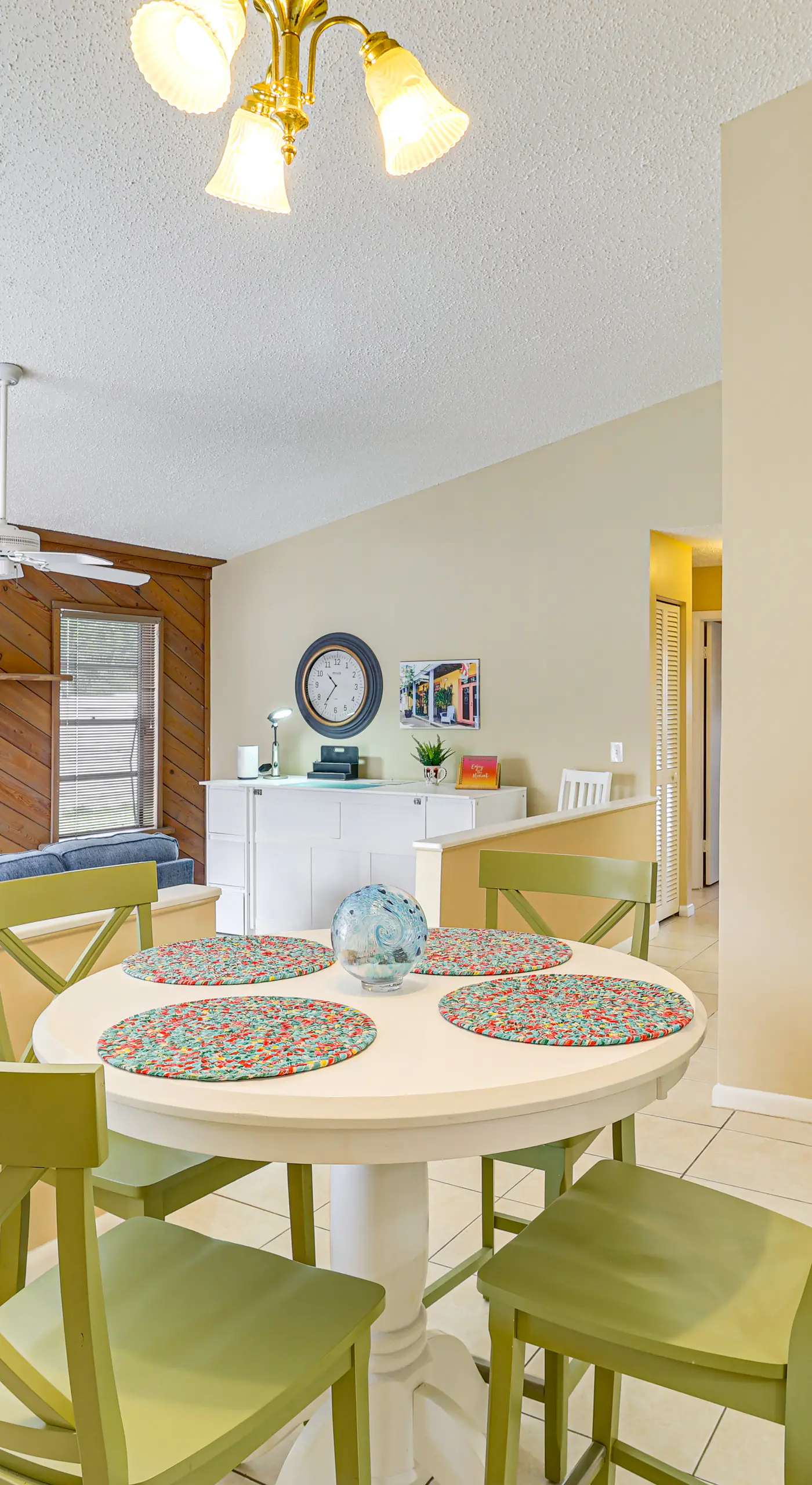 1 Mi to Dtwn Stuart: Bright Home w/ Pool & Spa!
