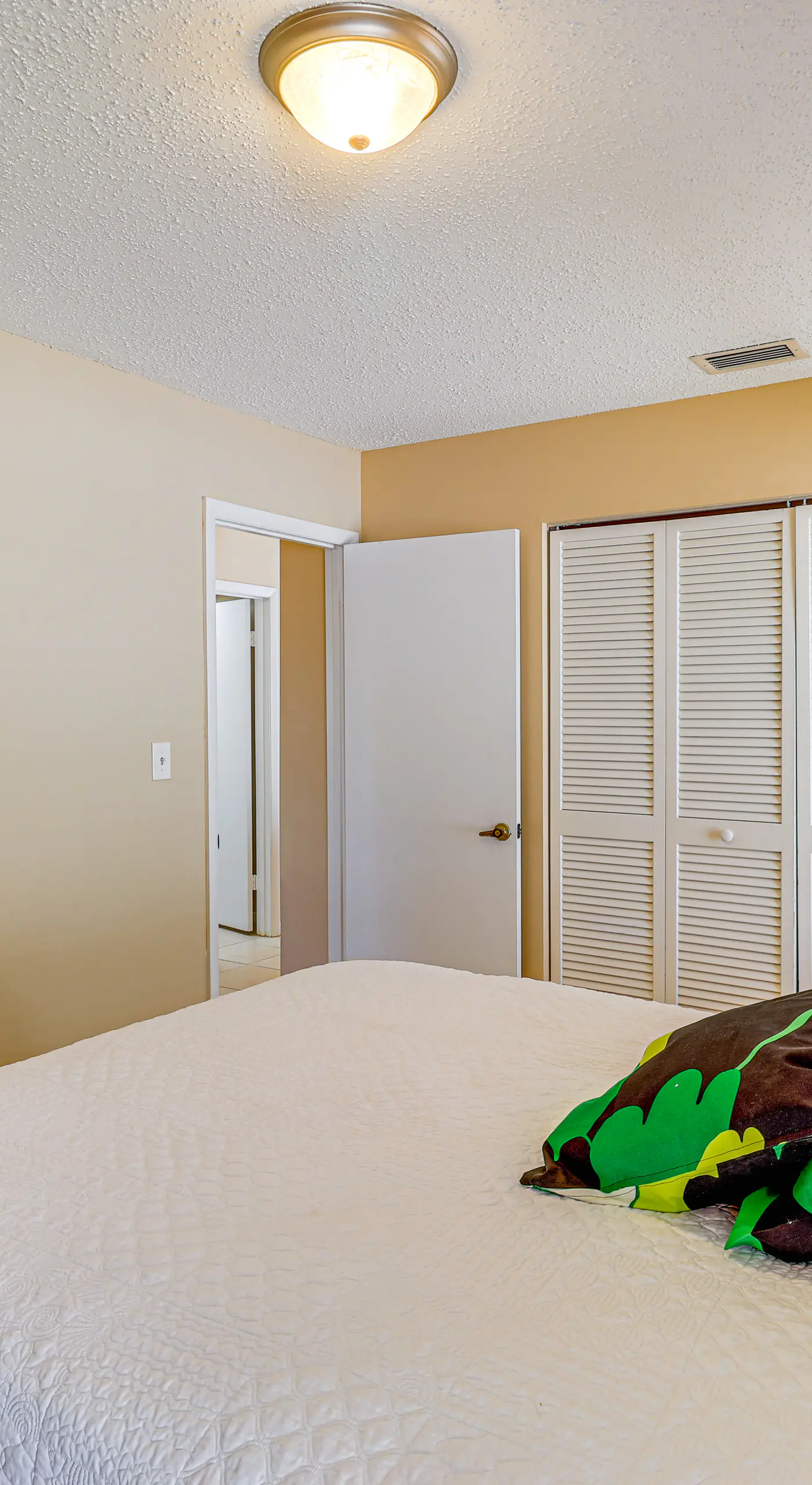 1 Mi to Dtwn Stuart: Bright Home w/ Pool & Spa!
