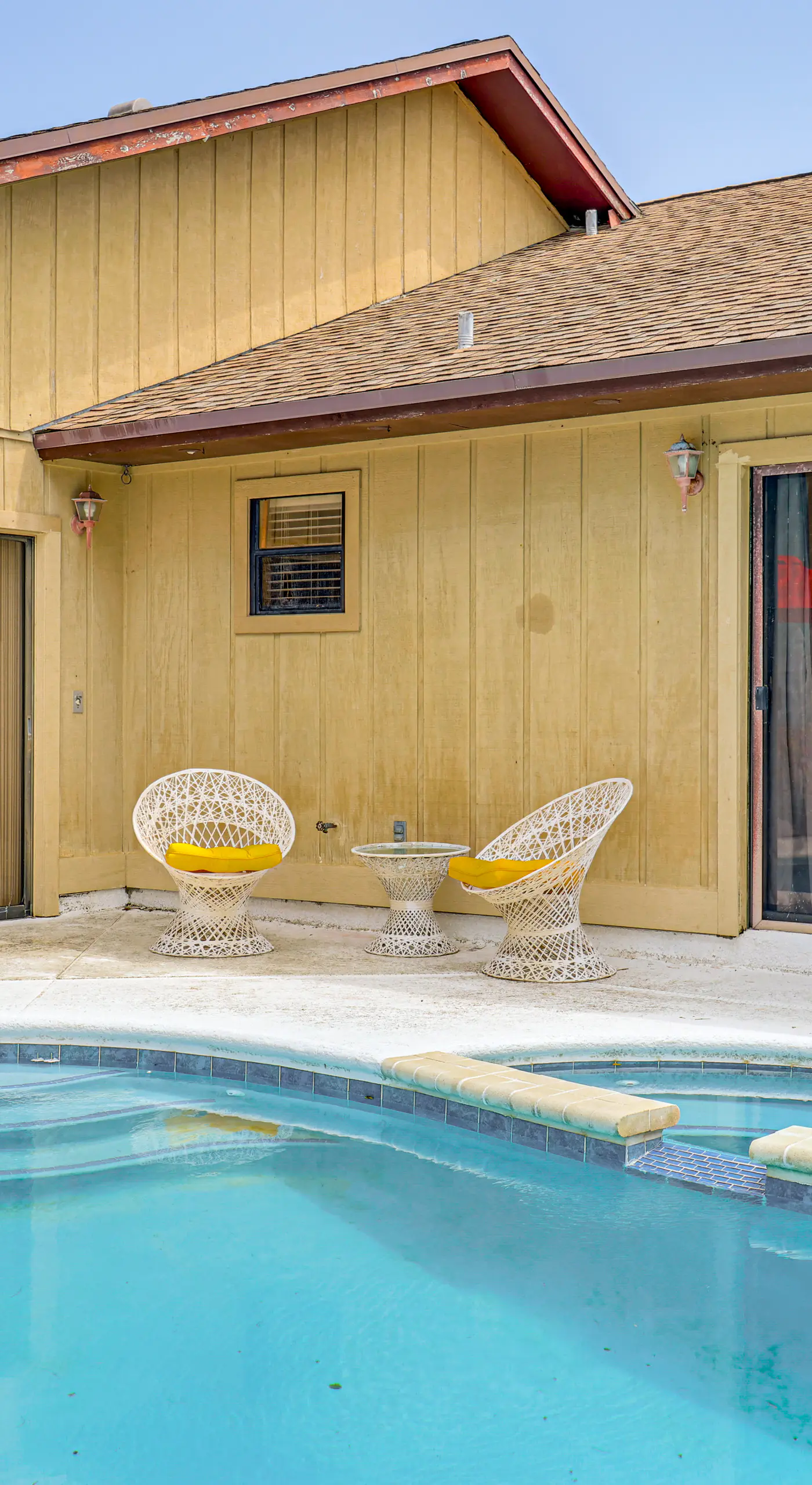 1 Mi to Dtwn Stuart: Bright Home w/ Pool & Spa!