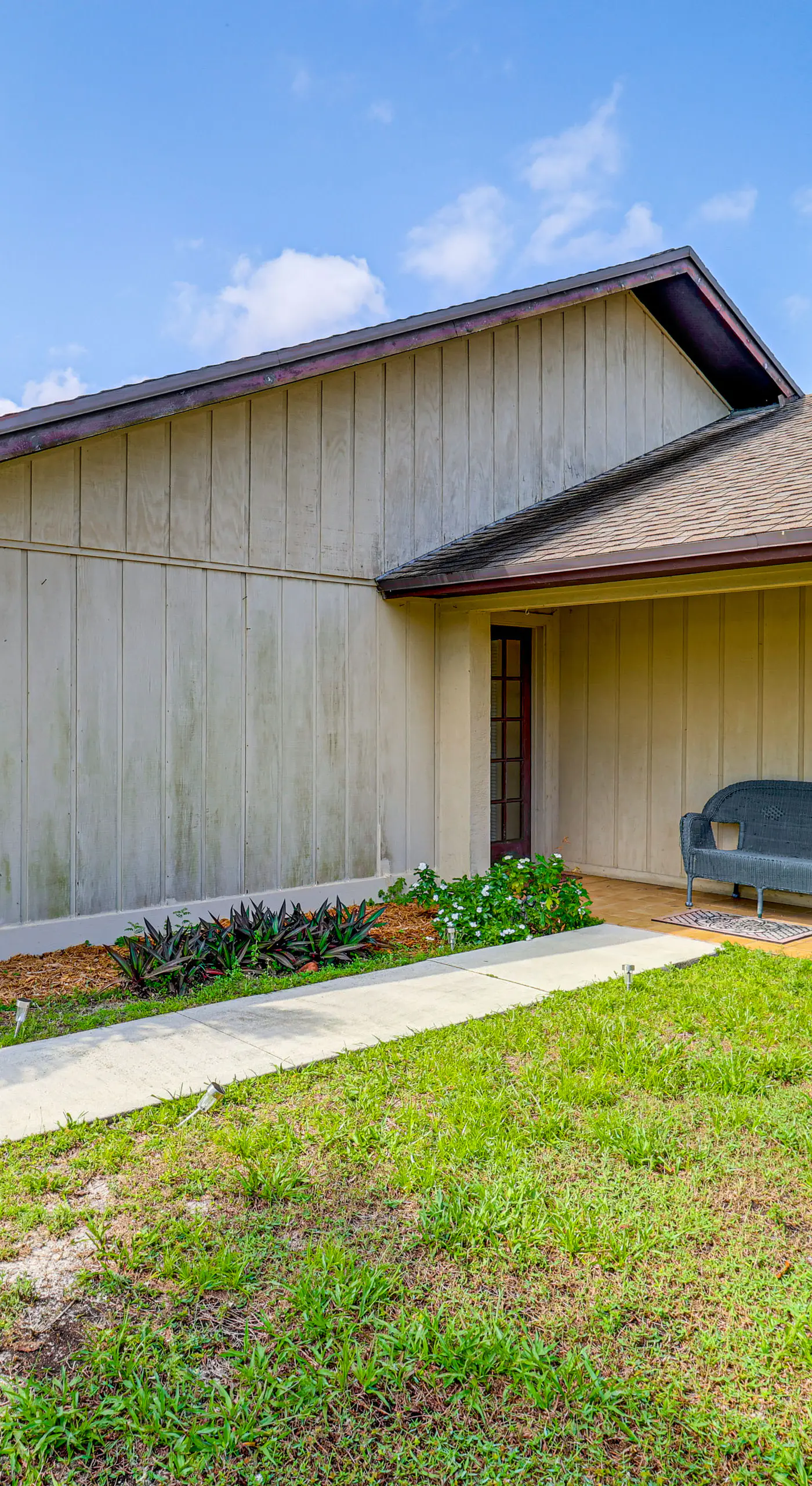1 Mi to Dtwn Stuart: Bright Home w/ Pool & Spa!
