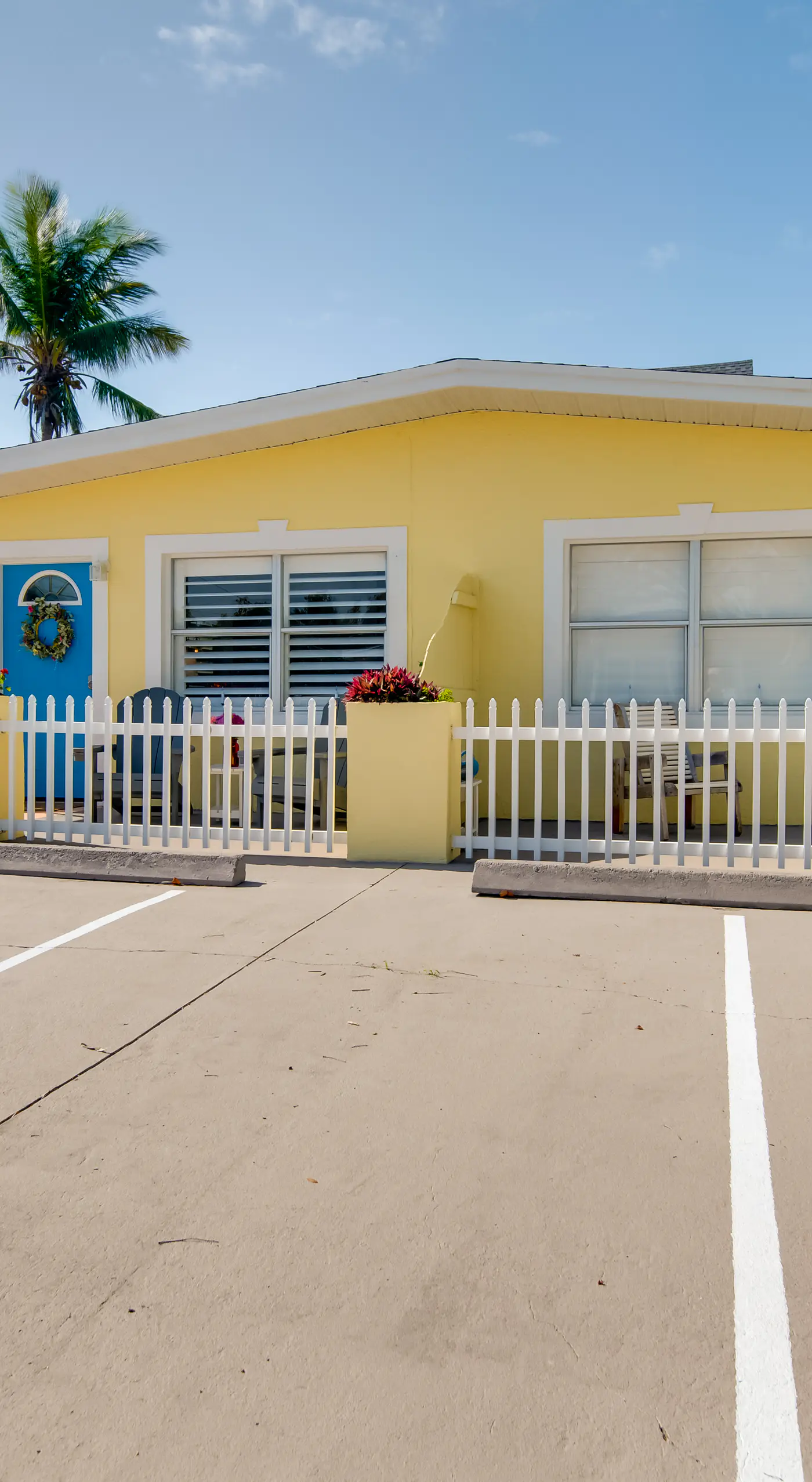 Walk to Beach: Dog-Friendly Gem in Cocoa Beach!