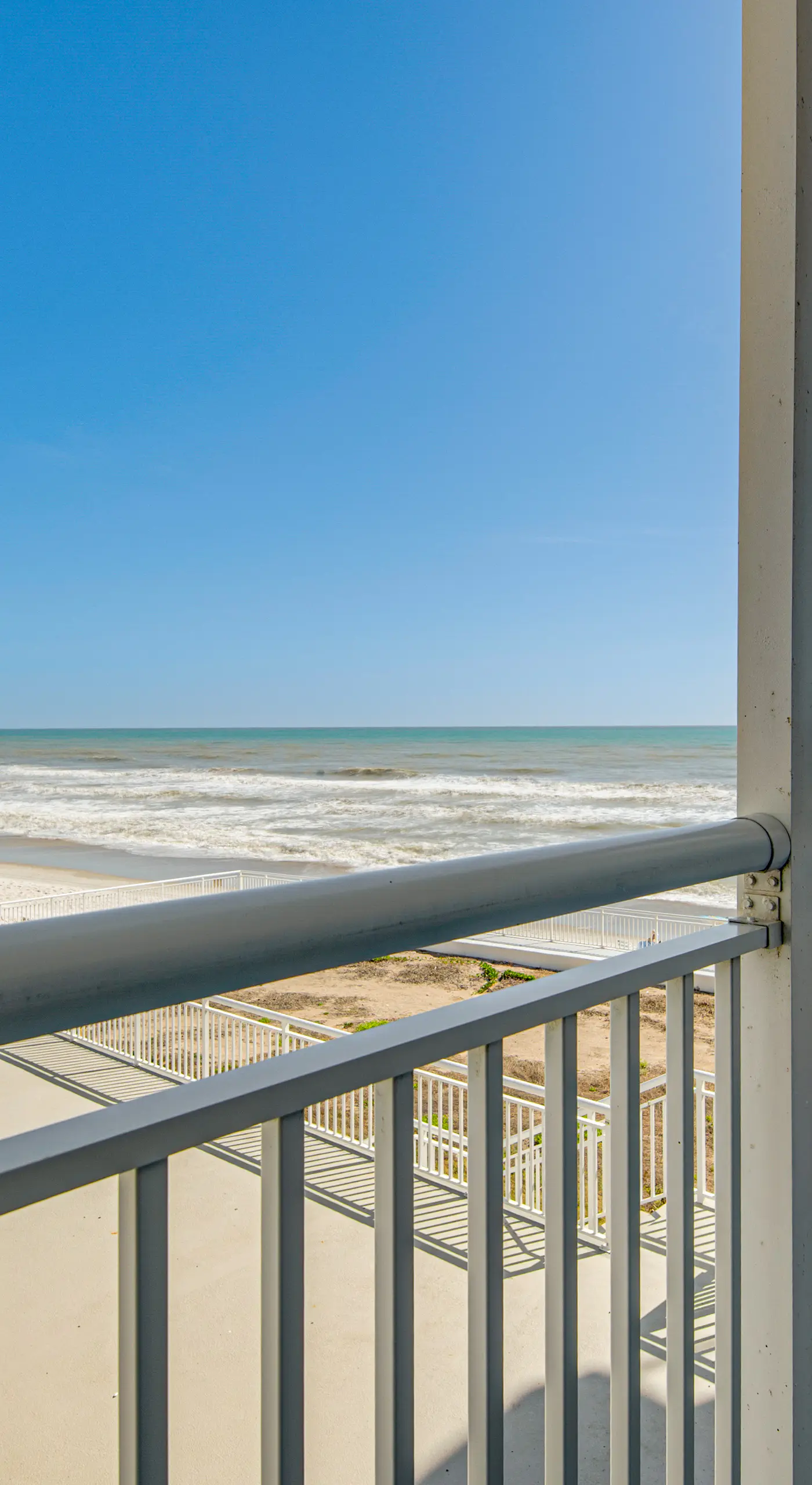 Steps to Ocean: Satellite Beach Condo w/ Balcony