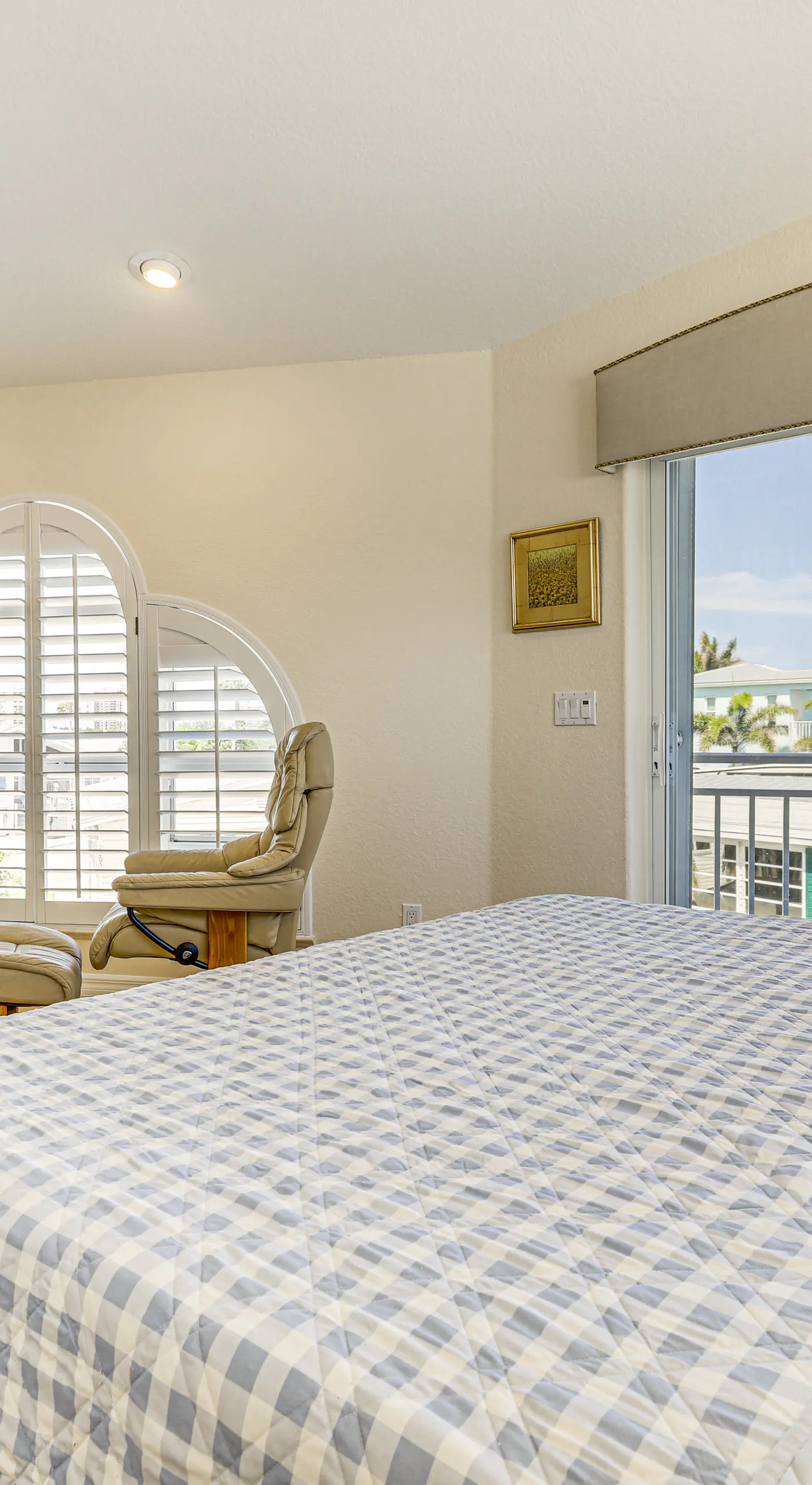 Ocean Access, Mini Golf & Pools: Jensen Beach Gem