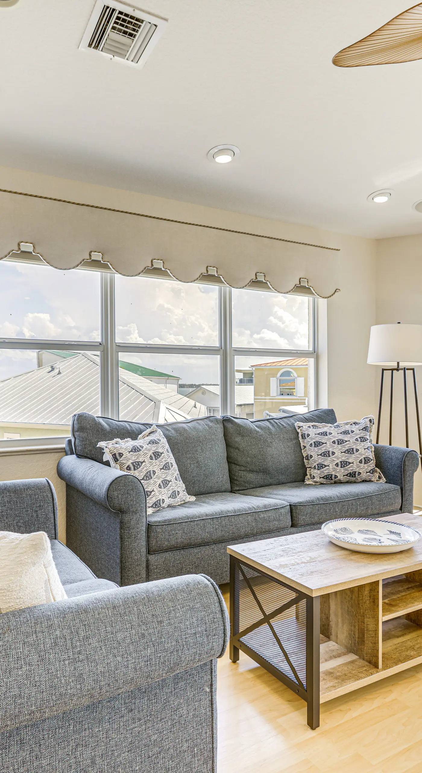 Ocean Access, Mini Golf & Pools: Jensen Beach Gem