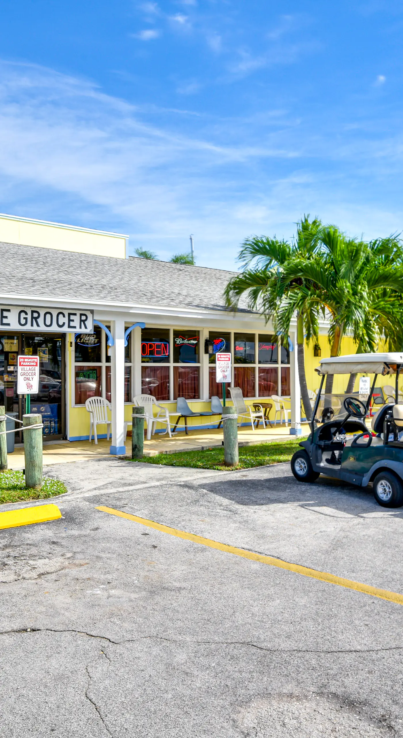 Ocean Access, Mini Golf & Pools: Jensen Beach Gem