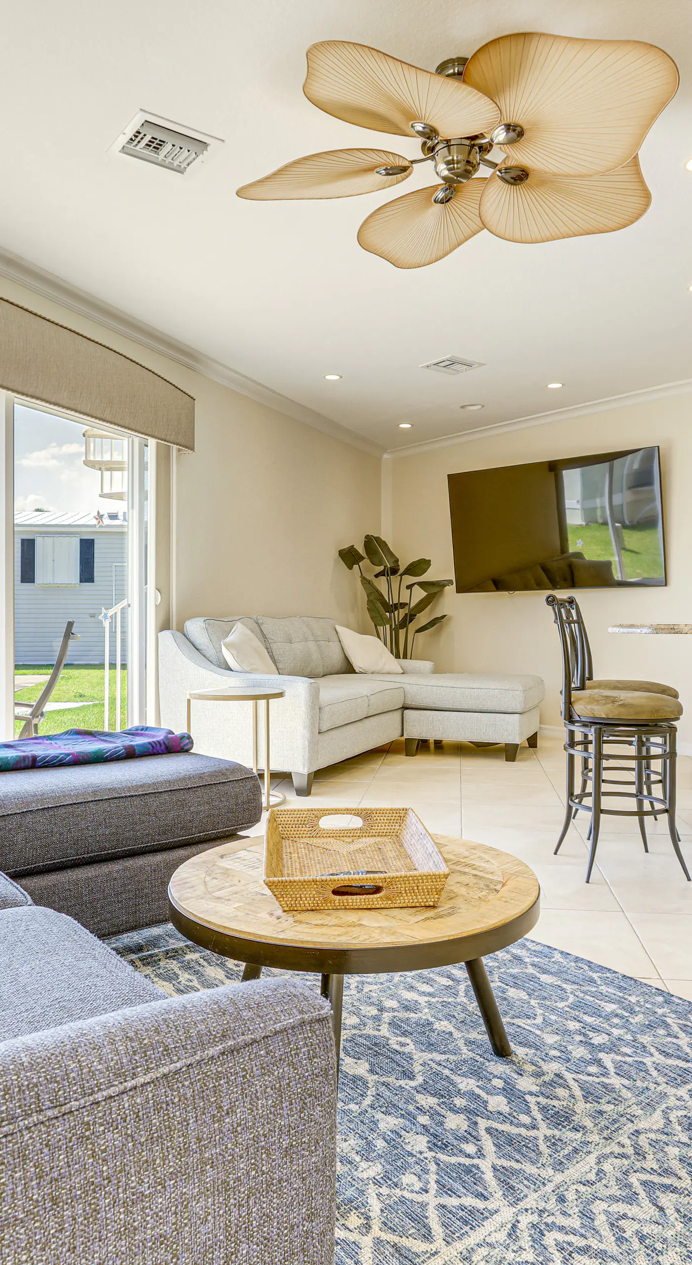 Ocean Access, Mini Golf & Pools: Jensen Beach Gem