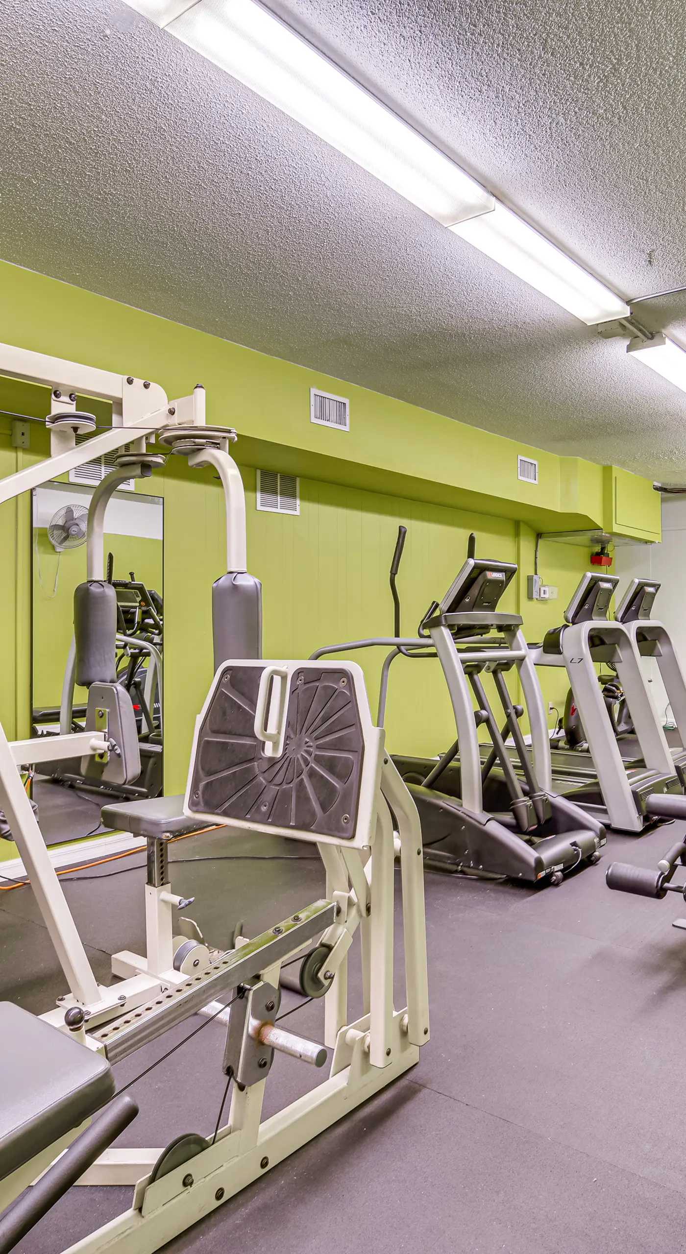 Ocean Access, Mini Golf & Pools: Jensen Beach Gem