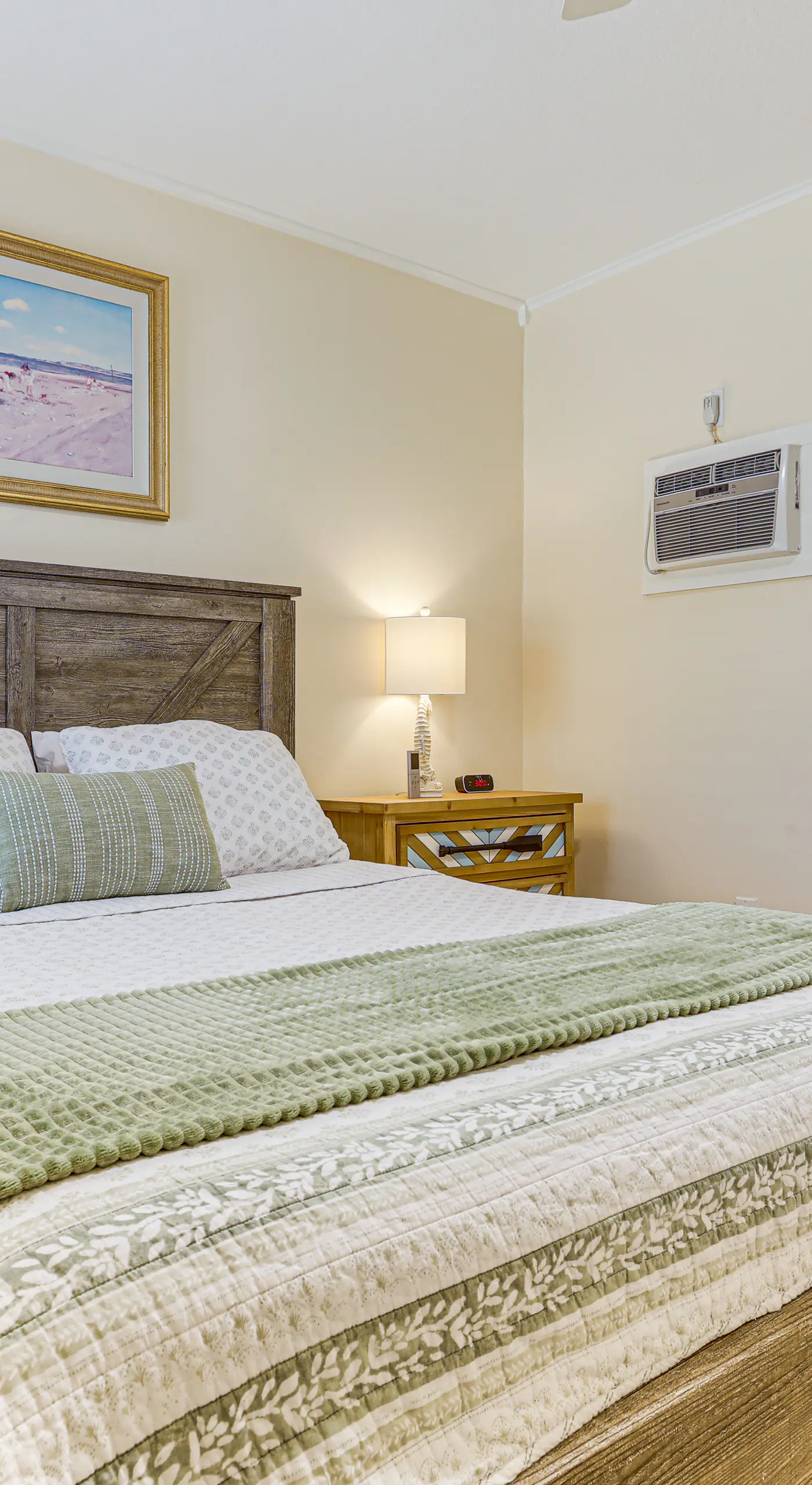 Ocean Access, Mini Golf & Pools: Jensen Beach Gem