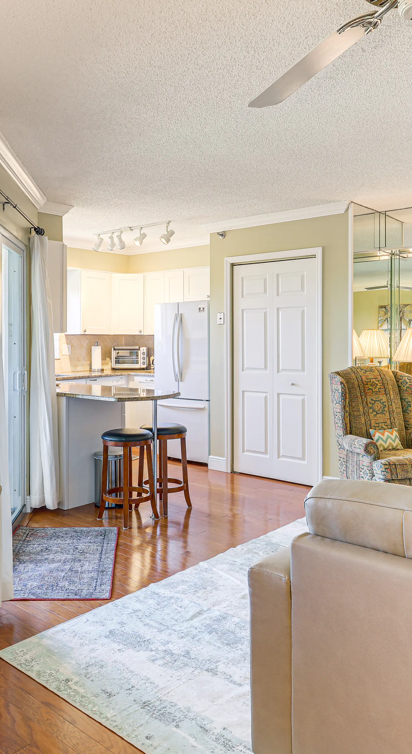 1/2 Mi to Jupiter Beach: Penthouse Condo w/ Views