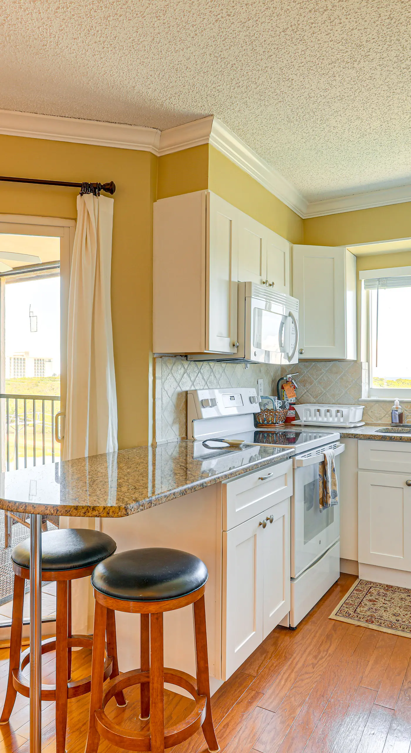 1/2 Mi to Jupiter Beach: Penthouse Condo w/ Views