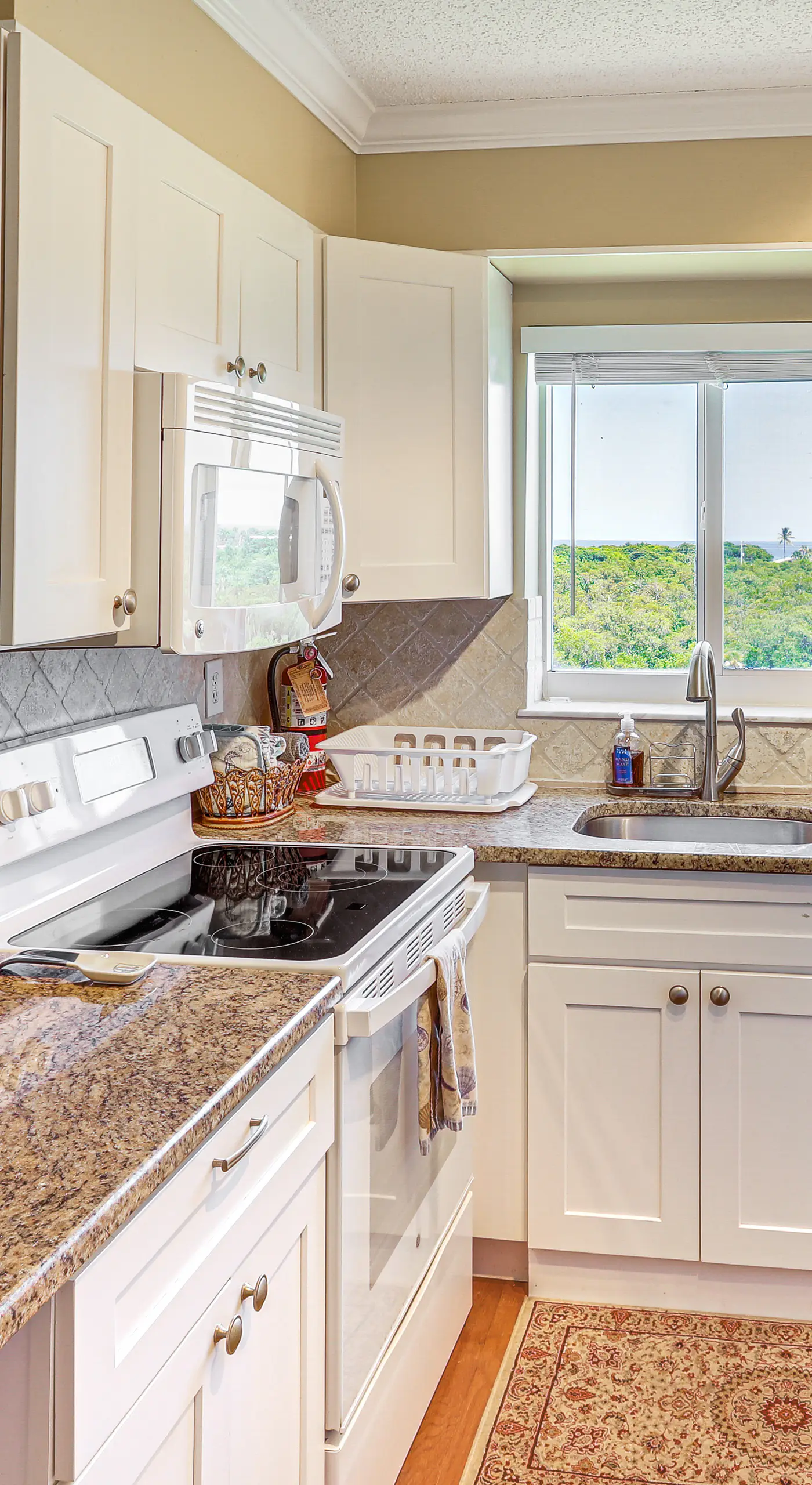 1/2 Mi to Jupiter Beach: Penthouse Condo w/ Views