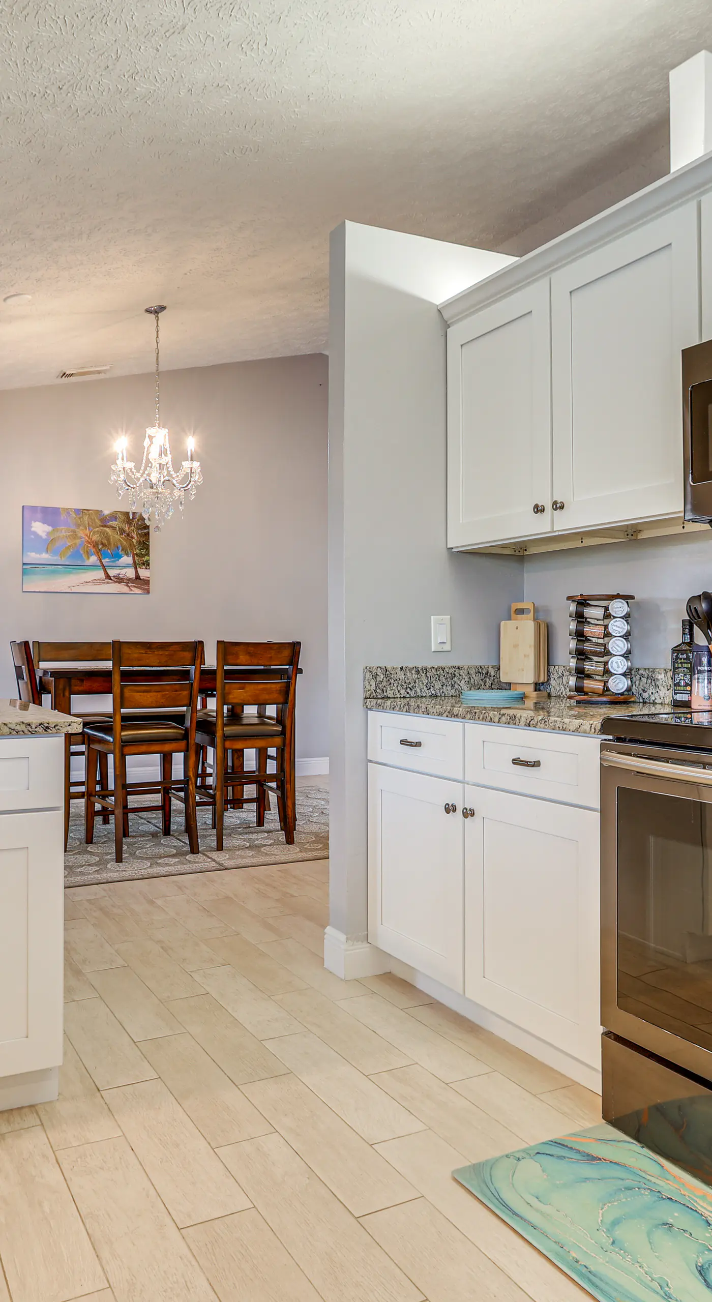 Private Pool & Yard: Family Home in Port St Lucie