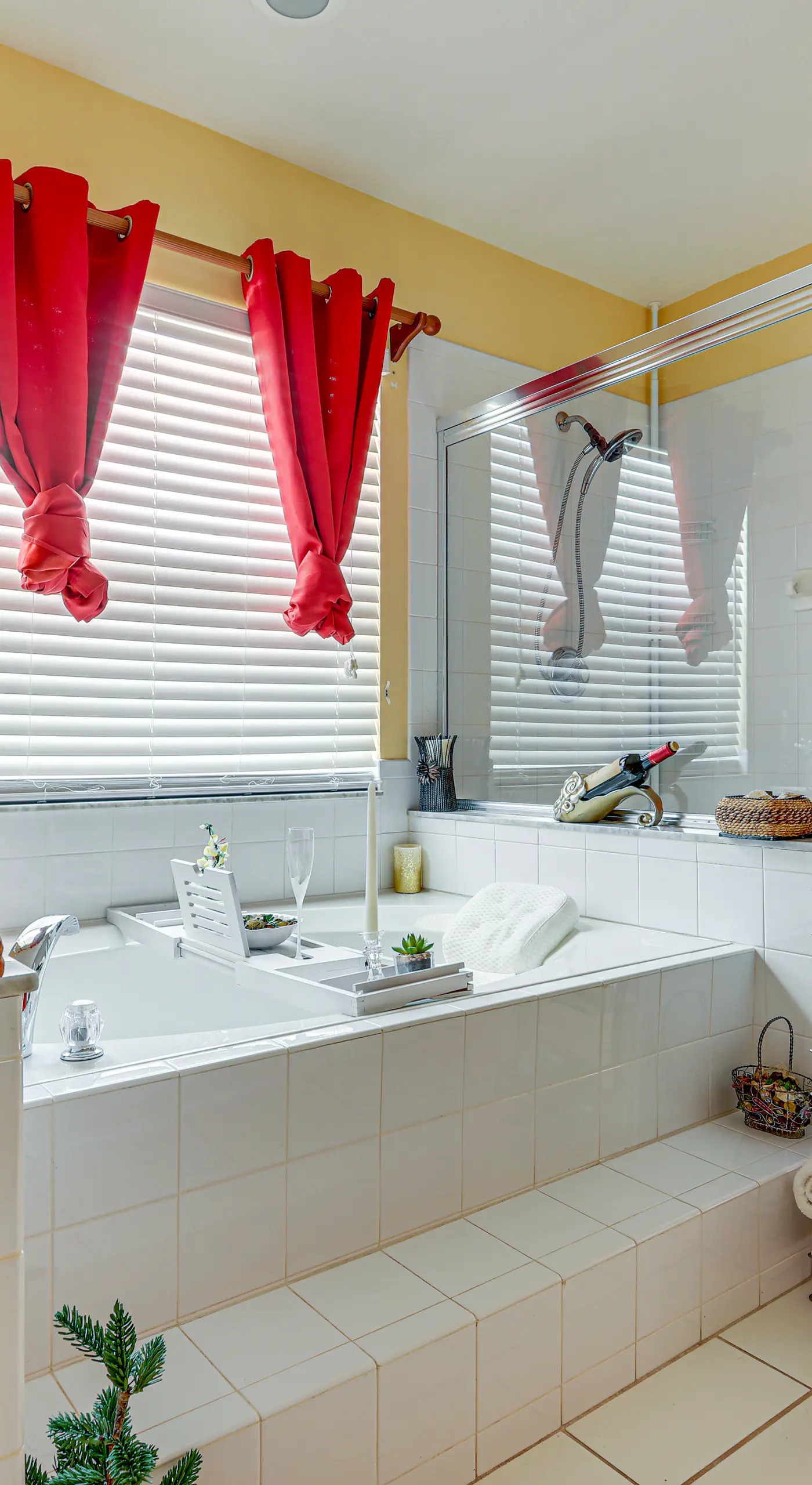 Screened Patio & Hot Tub: Port St Lucie Home!
